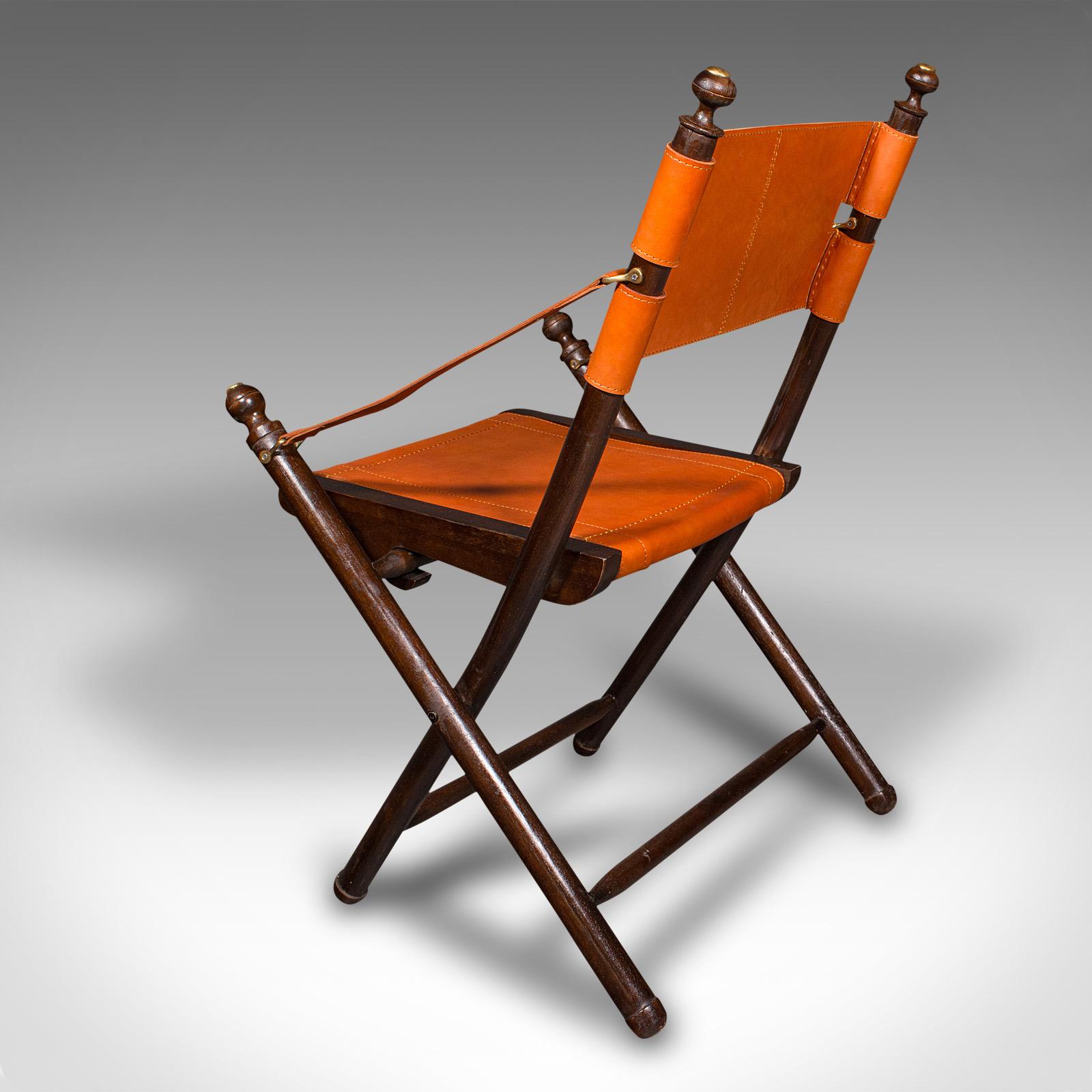 Paire de chaises de véranda contemporaines, anglaises, en cuir, orangerie, siège Foldes en vente 1