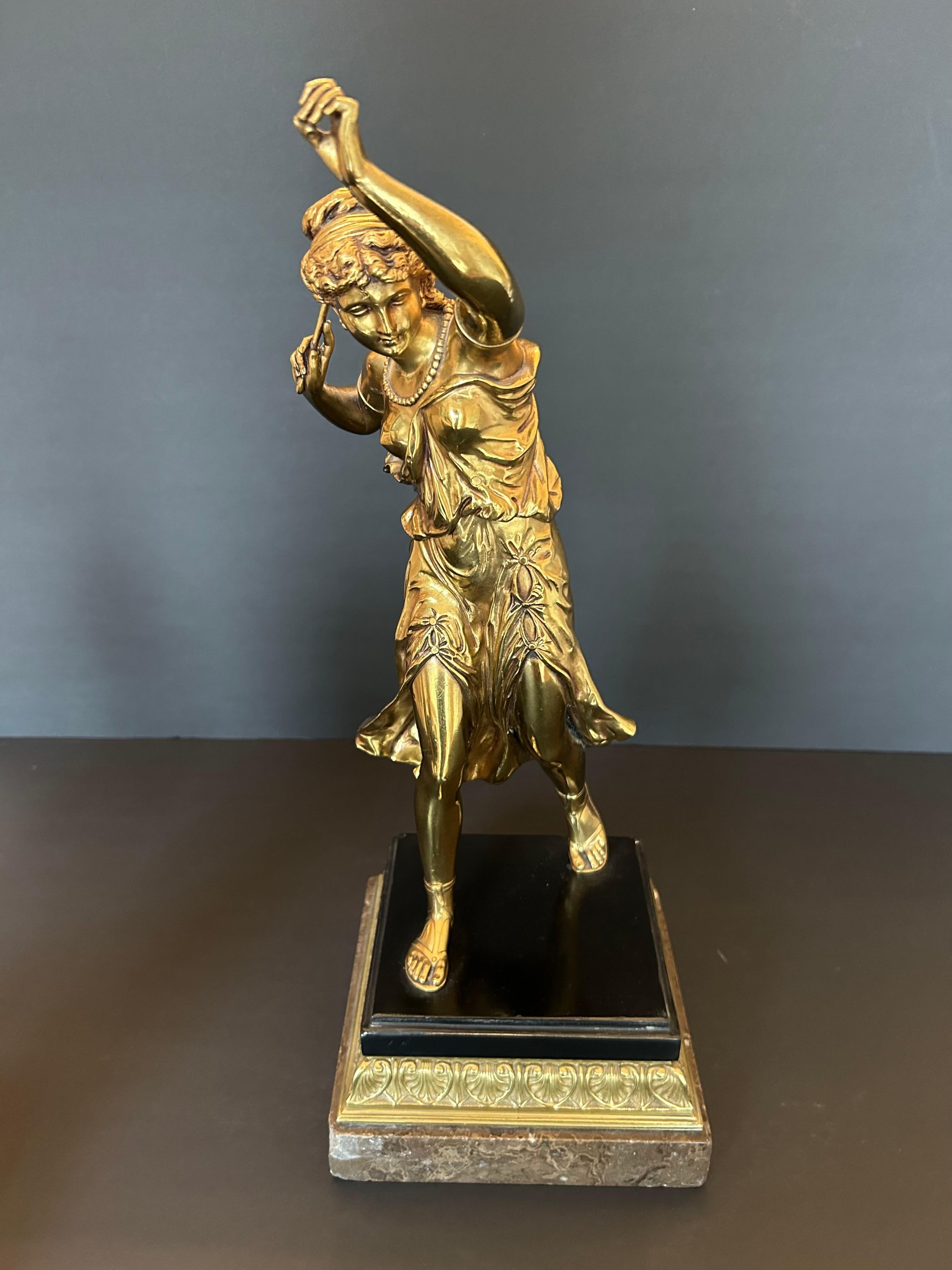 20ième siècle Paire de figures continentales en bronze doré en vente