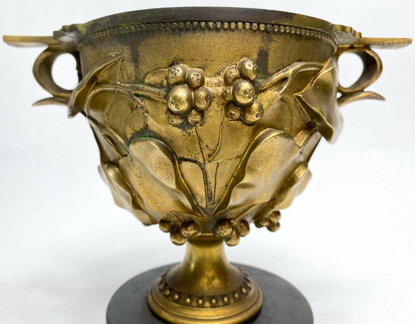 Pair of Continental Gilt Bronze Twin Handled Cups Boscoreale, circa 1900 In Fair Condition For Sale In Gardena, CA