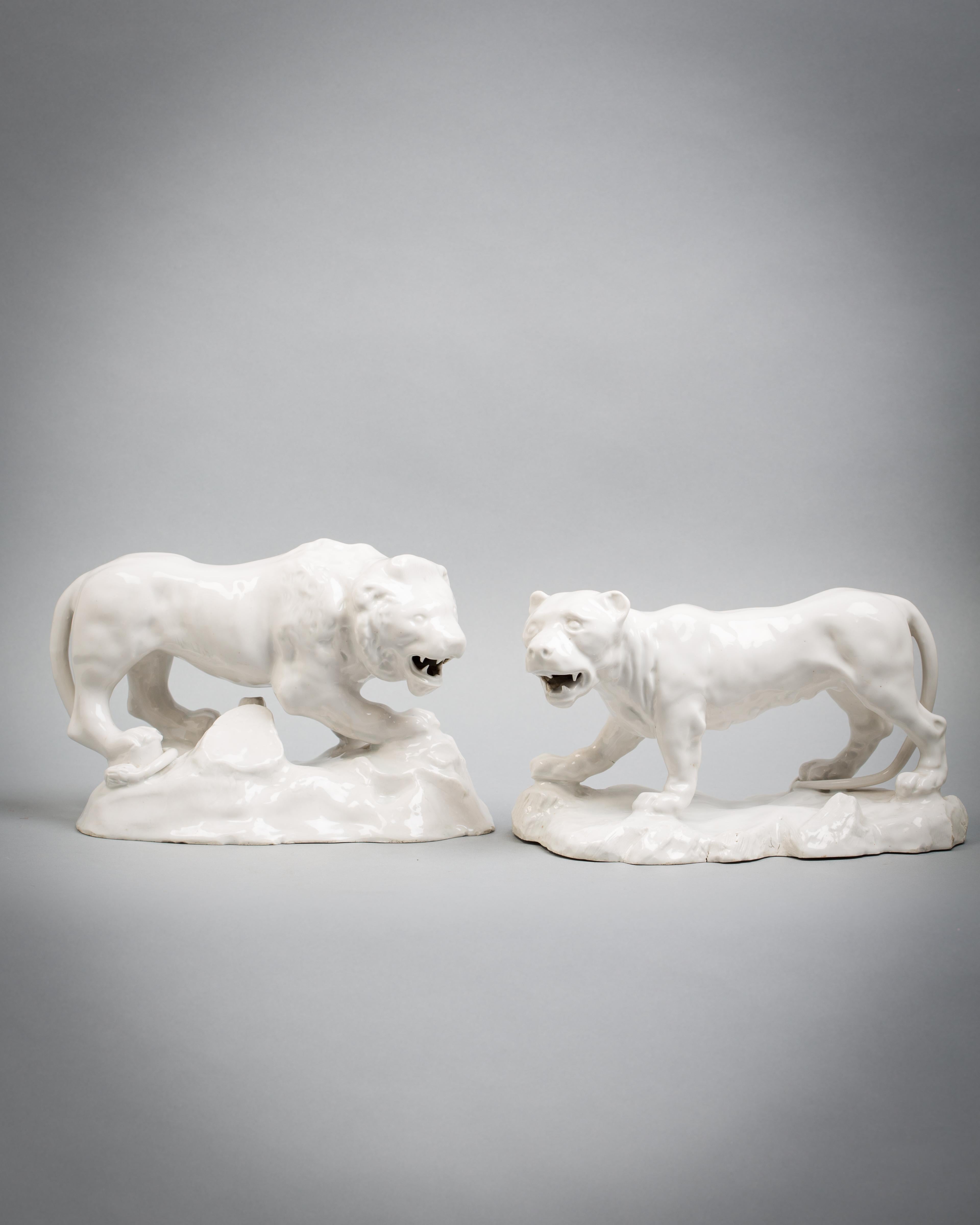 Pair of Continental Lion and Lioness, Italian, circa 1770 In Good Condition For Sale In New York, NY