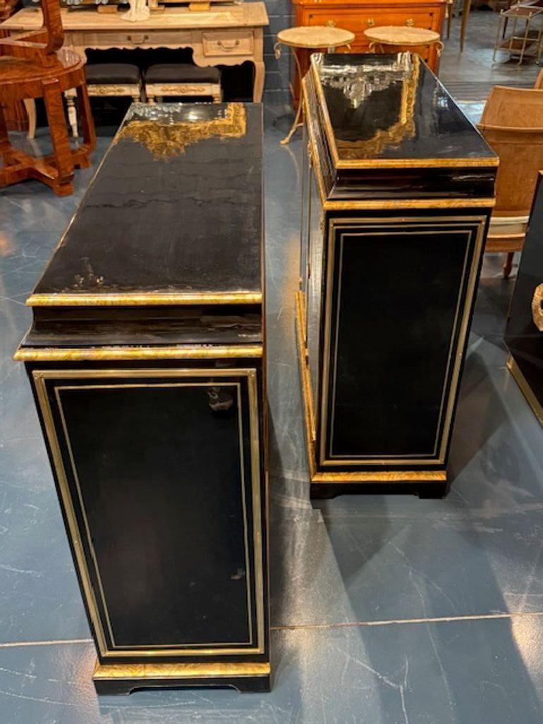 Italiano Pair of Continental Louis XVI Black Lacquered Chests with Bronze in vendita