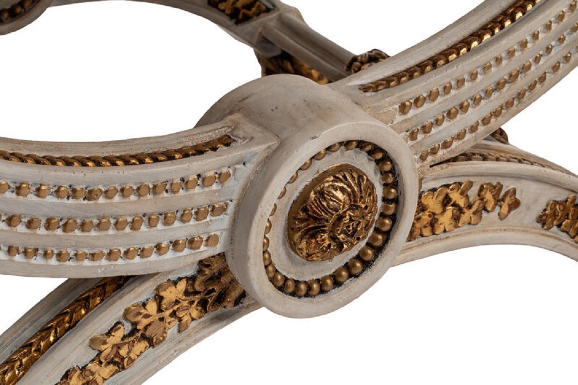Pair of Continental Painted and Parcel Gilt Curule-Form Tabourets, 20th Century For Sale 3