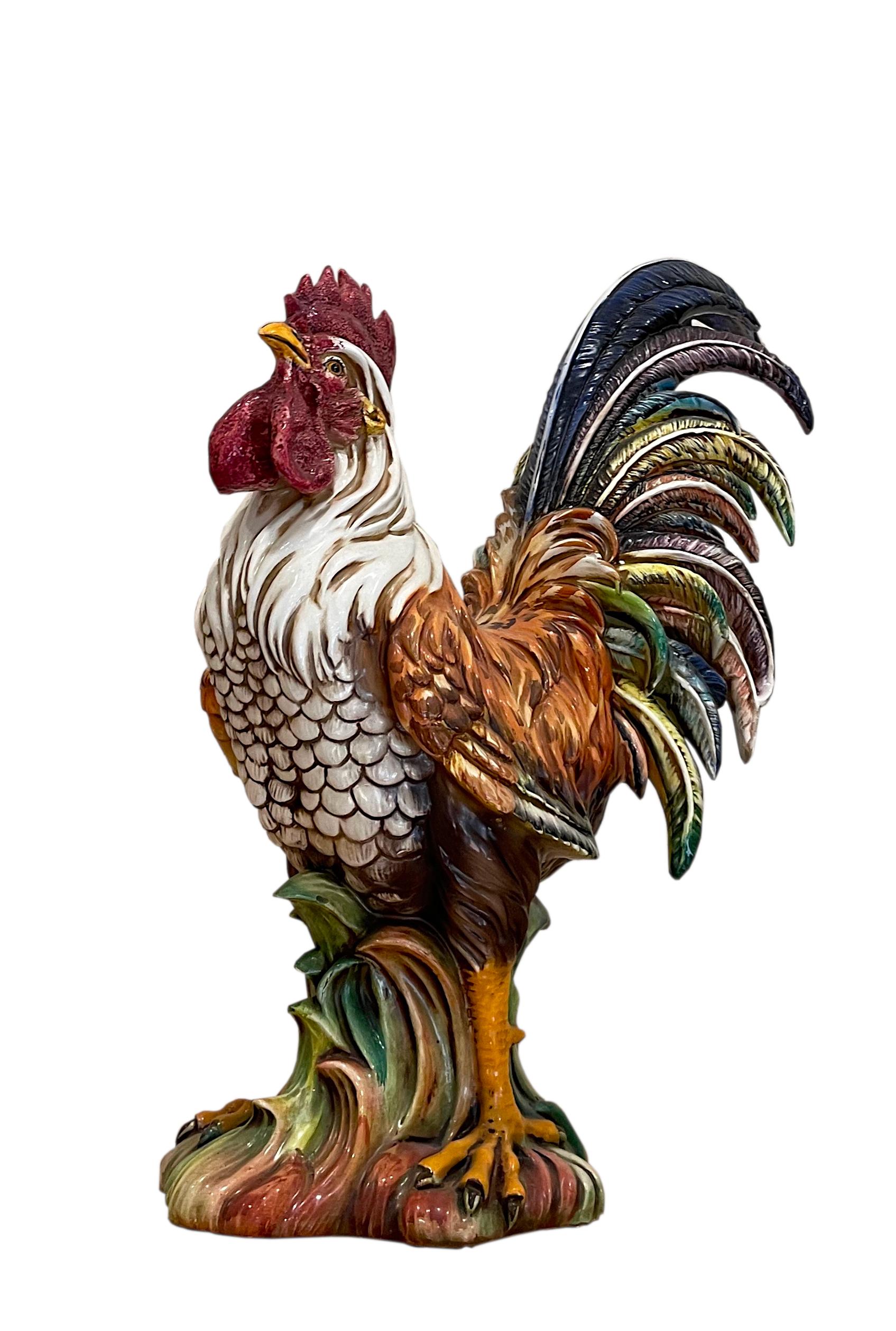 
Coppia di galli continentali in ceramica decorata in policromia.
Altezza 60,96 cm (circa)