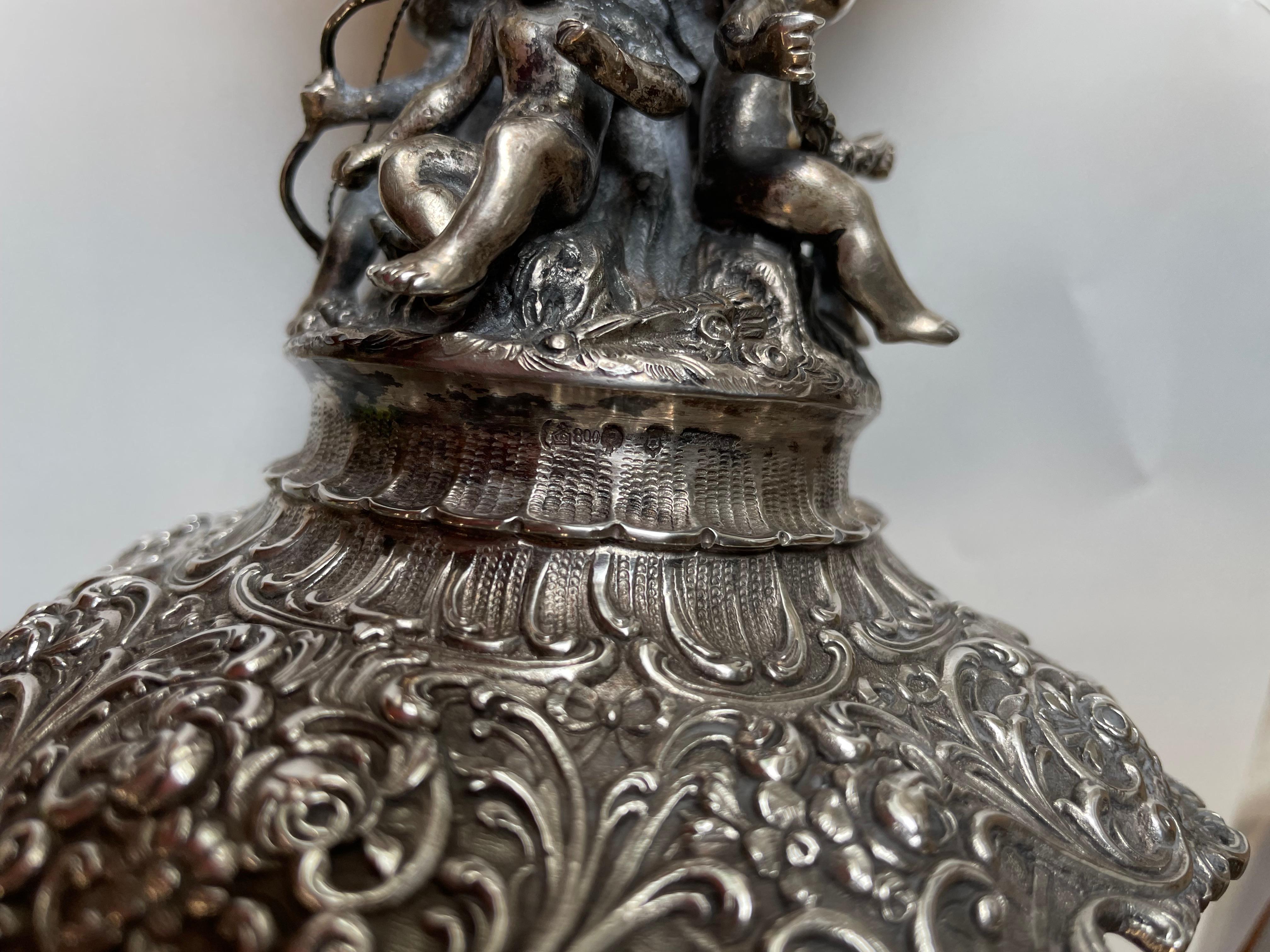 Paar kontinentale dreiflammige Silberkandelaber-Kandelaber im Renaissance-Stil des späten 19. Jahrhunderts im Angebot 6