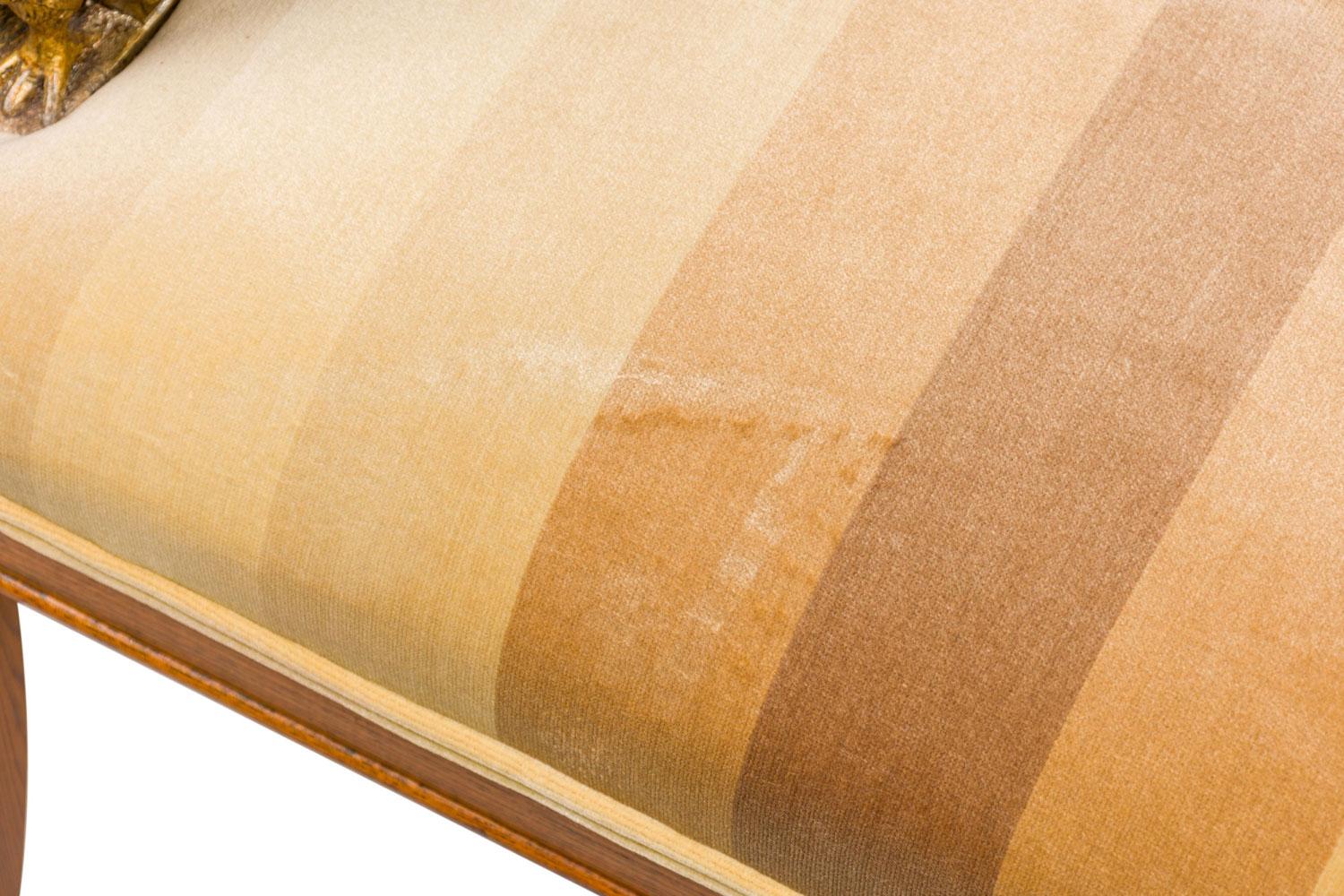 Pair of Continental Rustic Style Wooden Armchairs with Carved Owl Head Armrests en venta 6