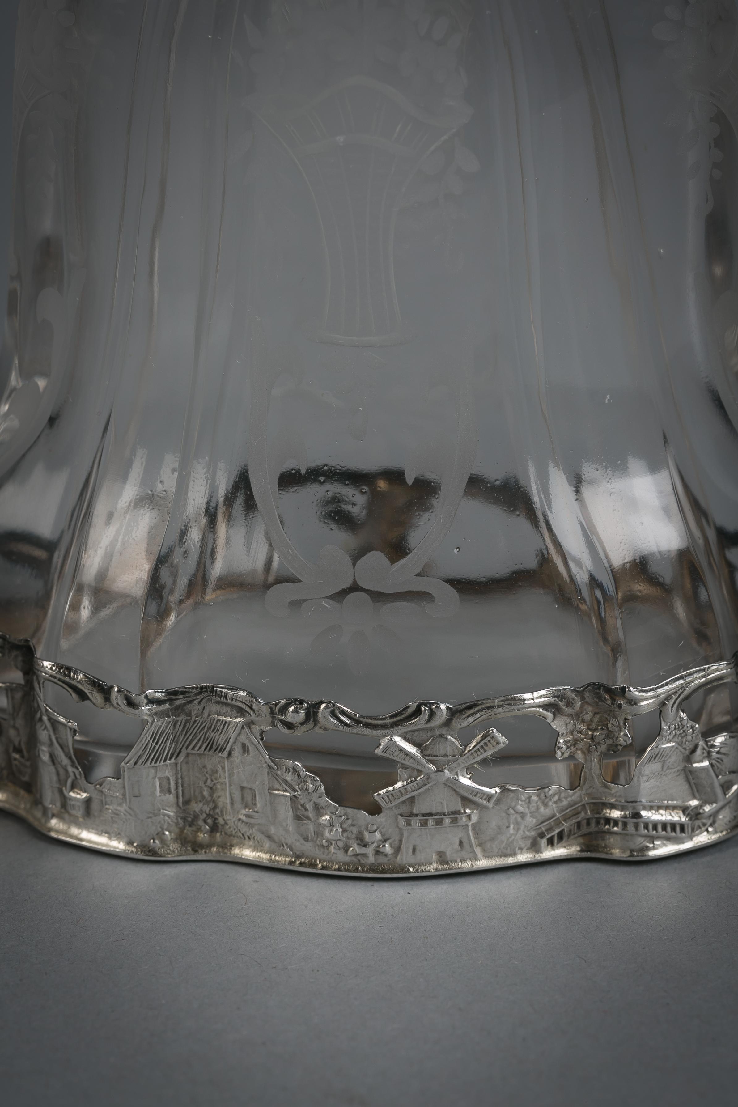 Late 19th Century Pair of Continental Silver and Crystal Perfume Bottles, circa 1890 For Sale