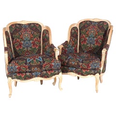 Coppia di poltrone Wingback stilizzate in stile continentale del XX secolo con arazzo