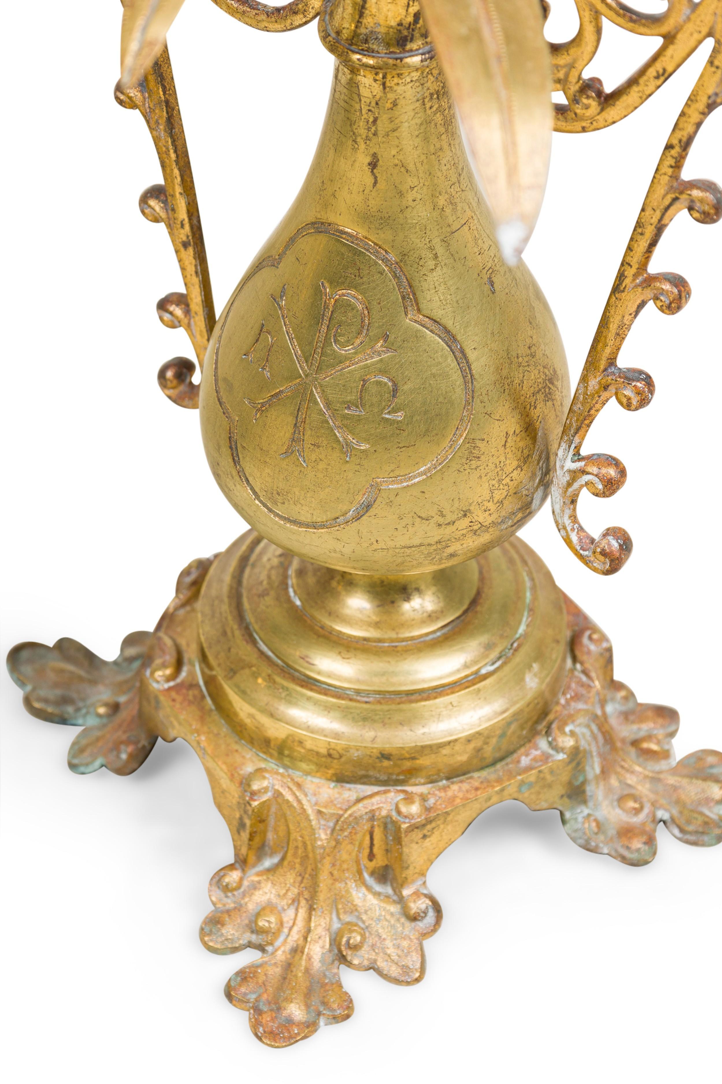 Coppia di candelabri continentali alti a forma di vite in ottone in vendita 3