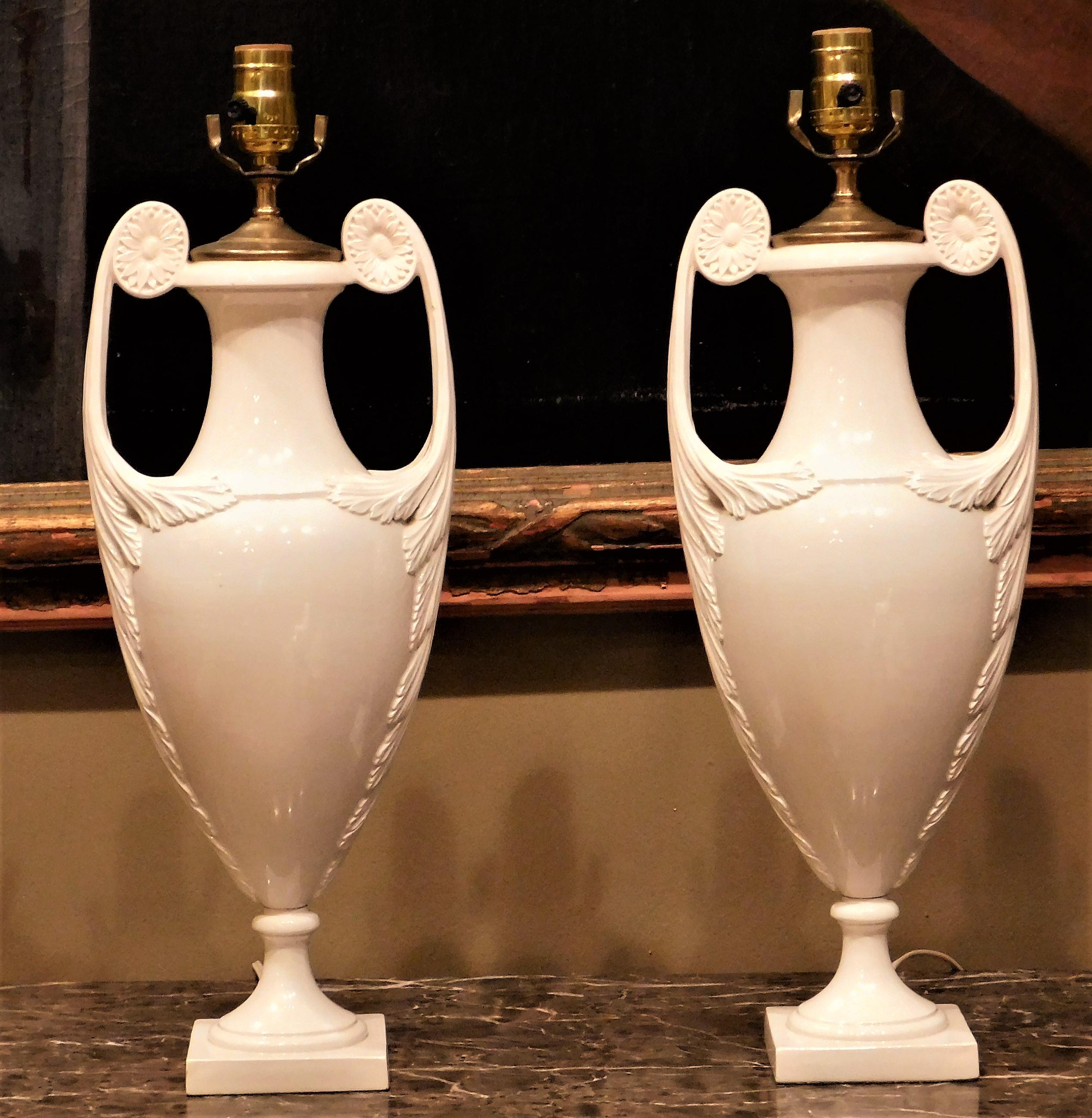 Pair of Continental White Faience Urn Table Lamps, Circa 1935 In Good Condition For Sale In Alexandria, VA