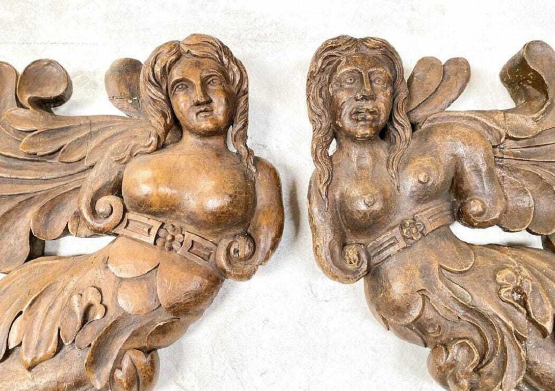 Pair of Continental Wooden Angelic Figures w/ Architectural Accents, circa 1800 For Sale 1