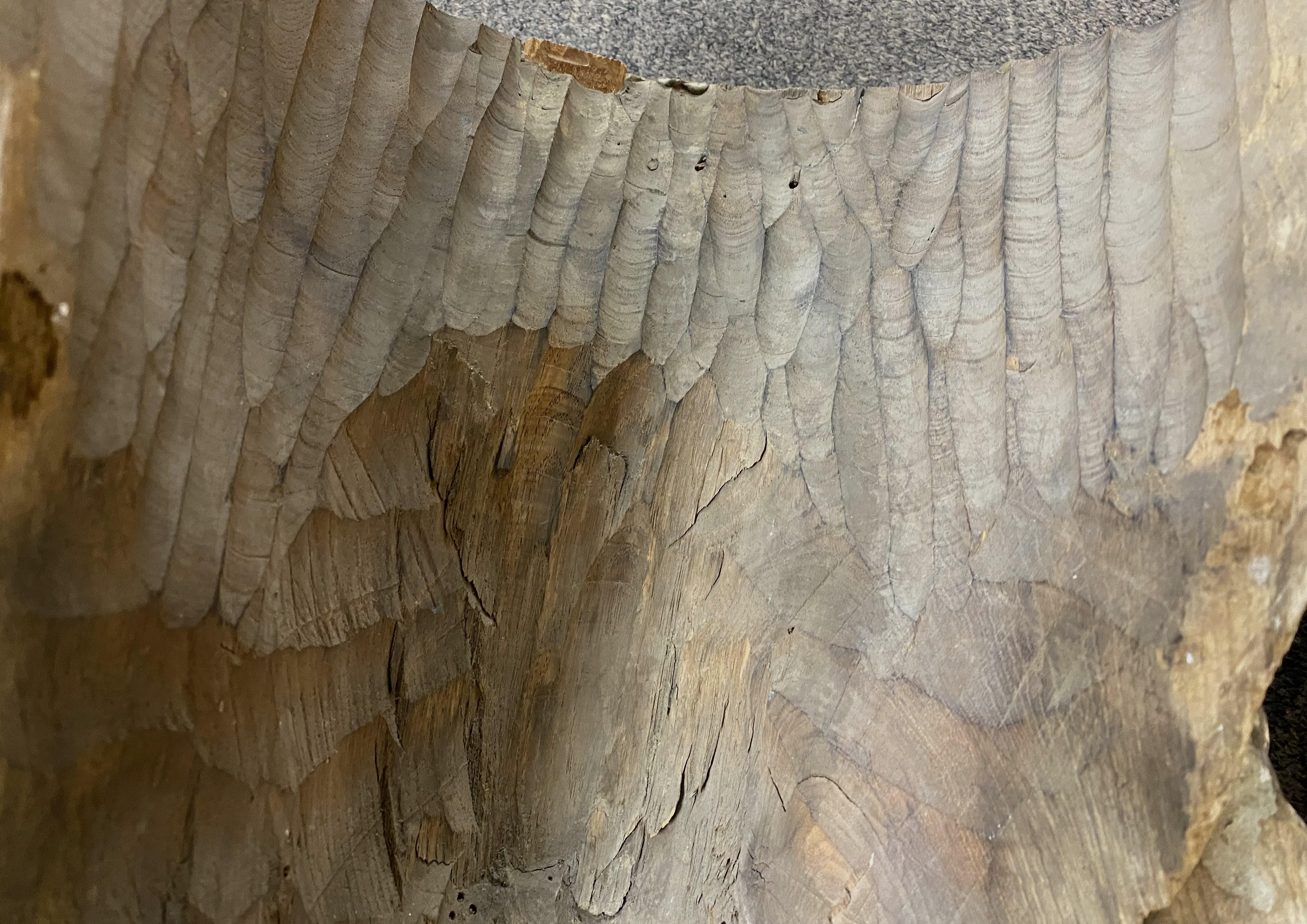 Pareja de Apliques o Ménsulas Figurales Policromadas de Madera Tallada Continentales en venta 6