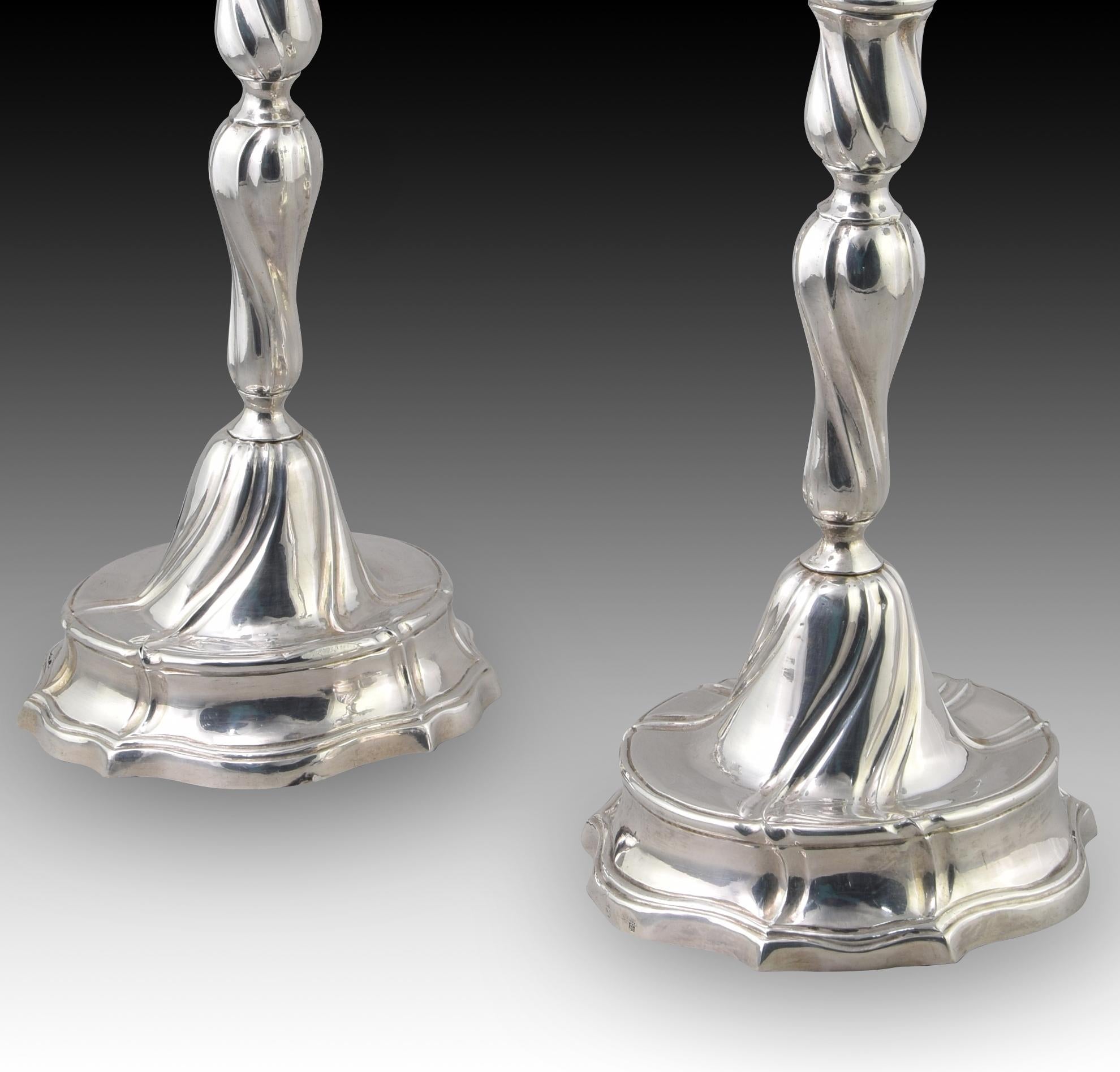 Pair of convertible candlesticks. Silver. MARTINEZ MORENO; MUÑOZ. Cordoba, 1793 For Sale 9
