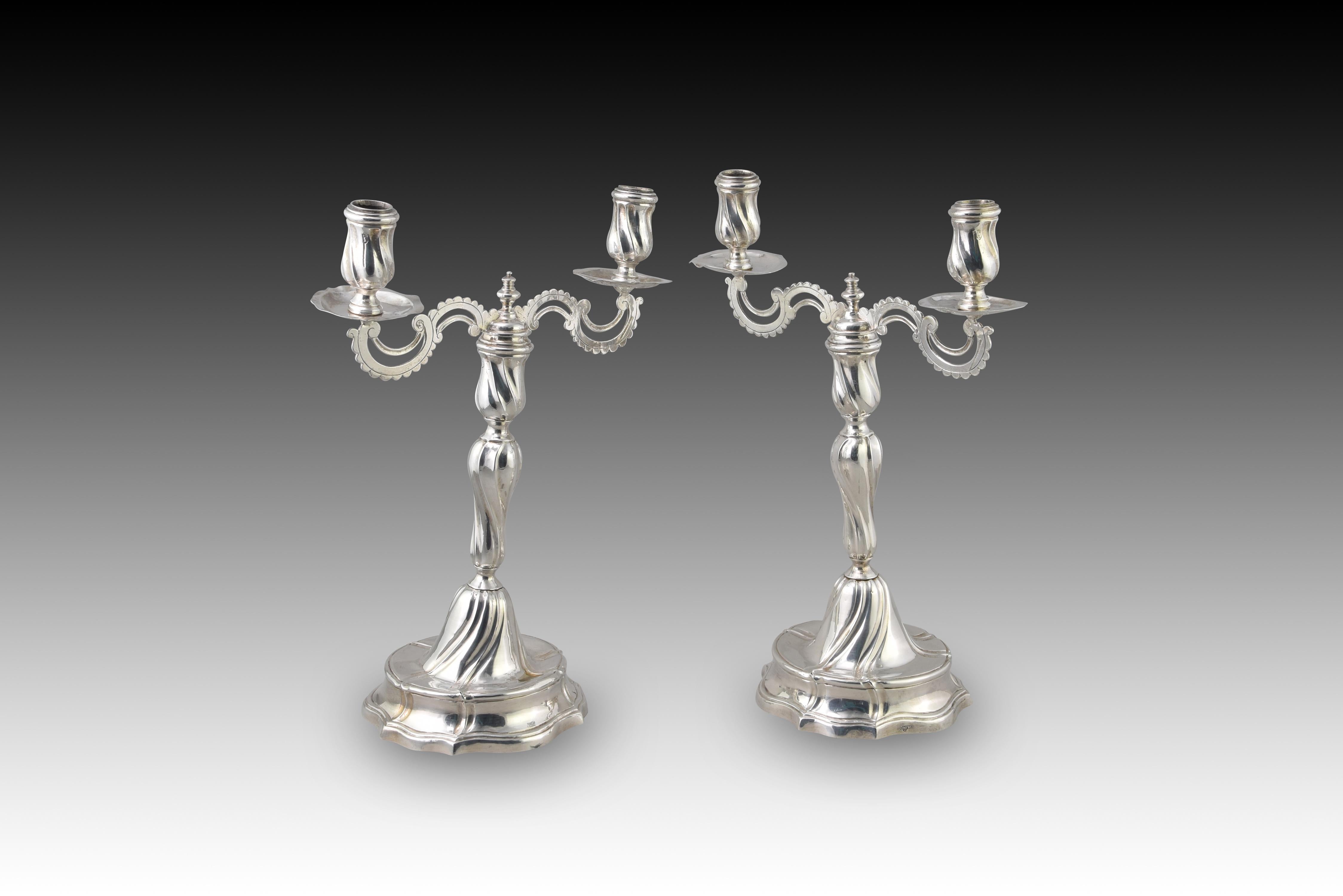 Pair of convertible candlesticks. Silver. MARTINEZ MORENO; MUÑOZ. Cordoba, 1793 In Good Condition For Sale In Madrid, ES