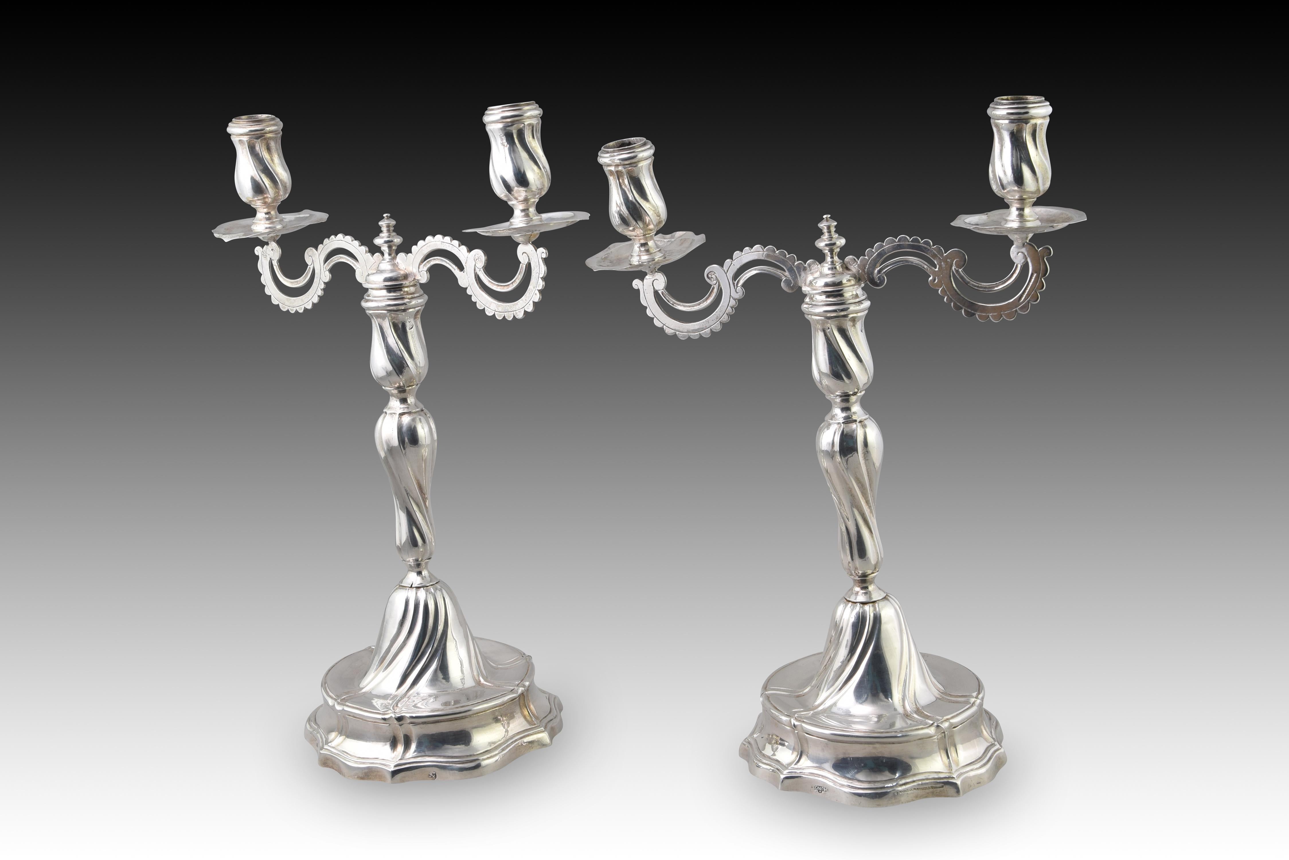 Paar umbaubare Kerzenhalter. Silber. MARTINEZ MORENO; MUÑOZ. Cordoba, 1793 (Spätes 18. Jahrhundert) im Angebot