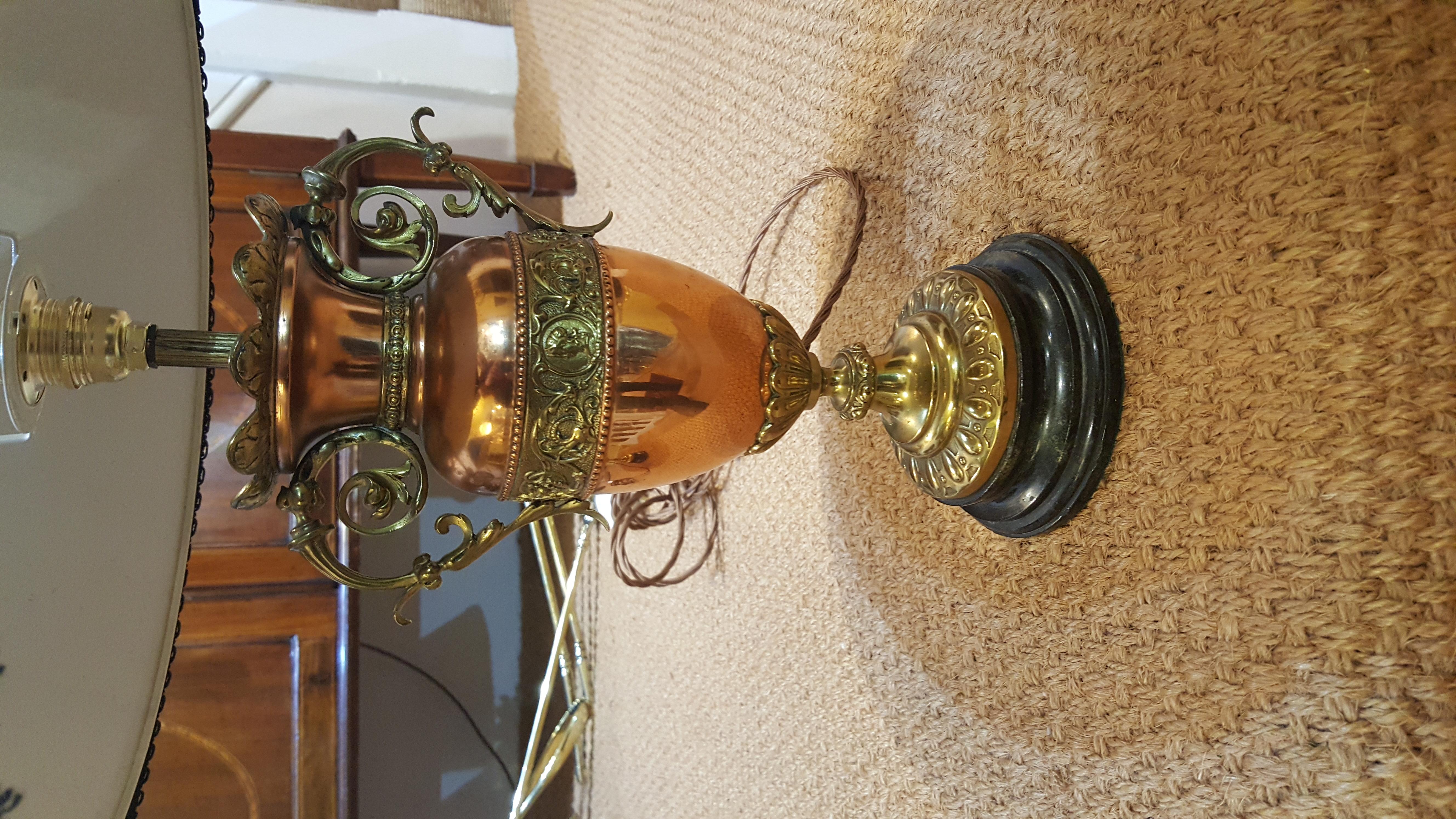 Neoclassical Pair of Copper and Brass Classical Table Lamps For Sale