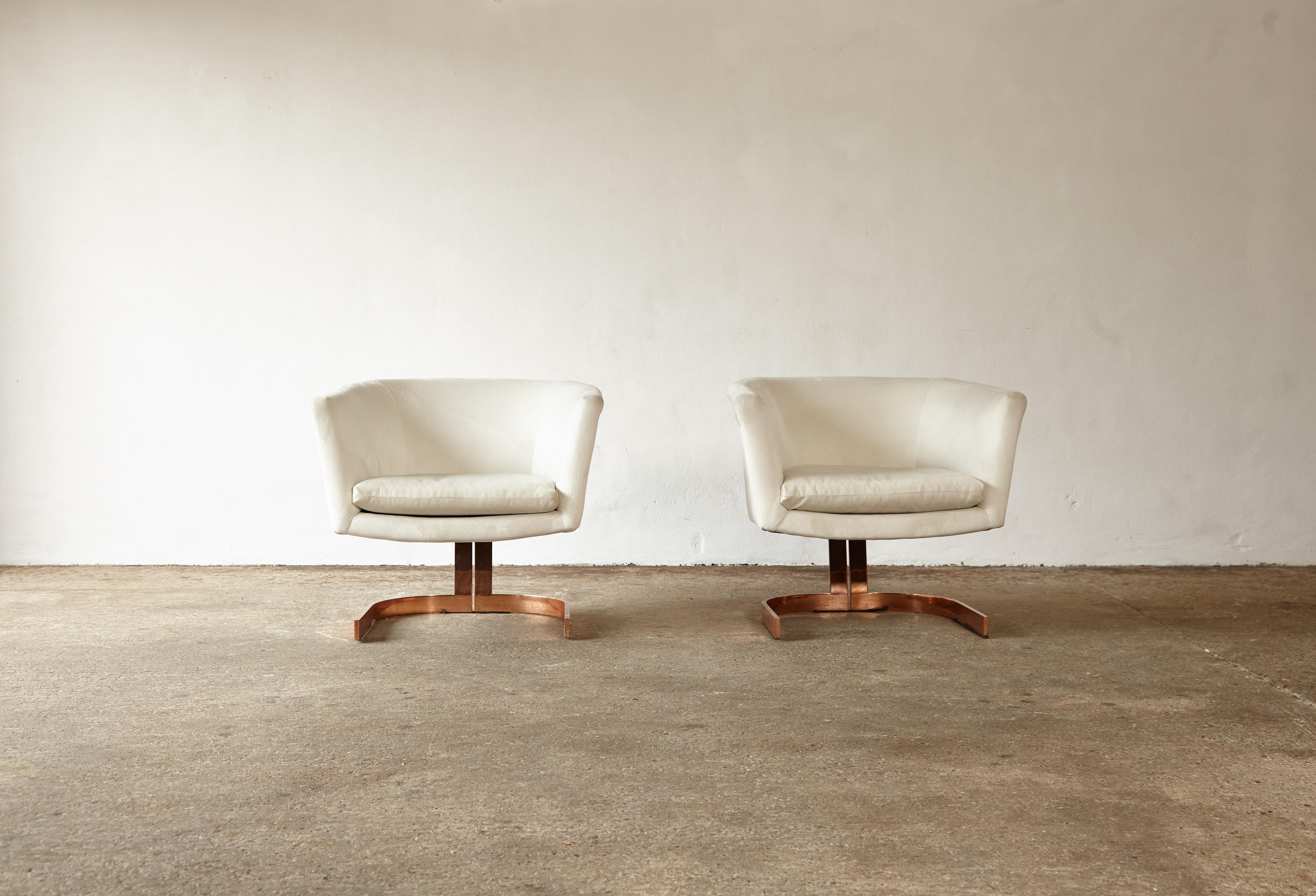 American Pair of Copper Framed Cantilevered Chairs, 1970s / Milo Baughman Style, USA