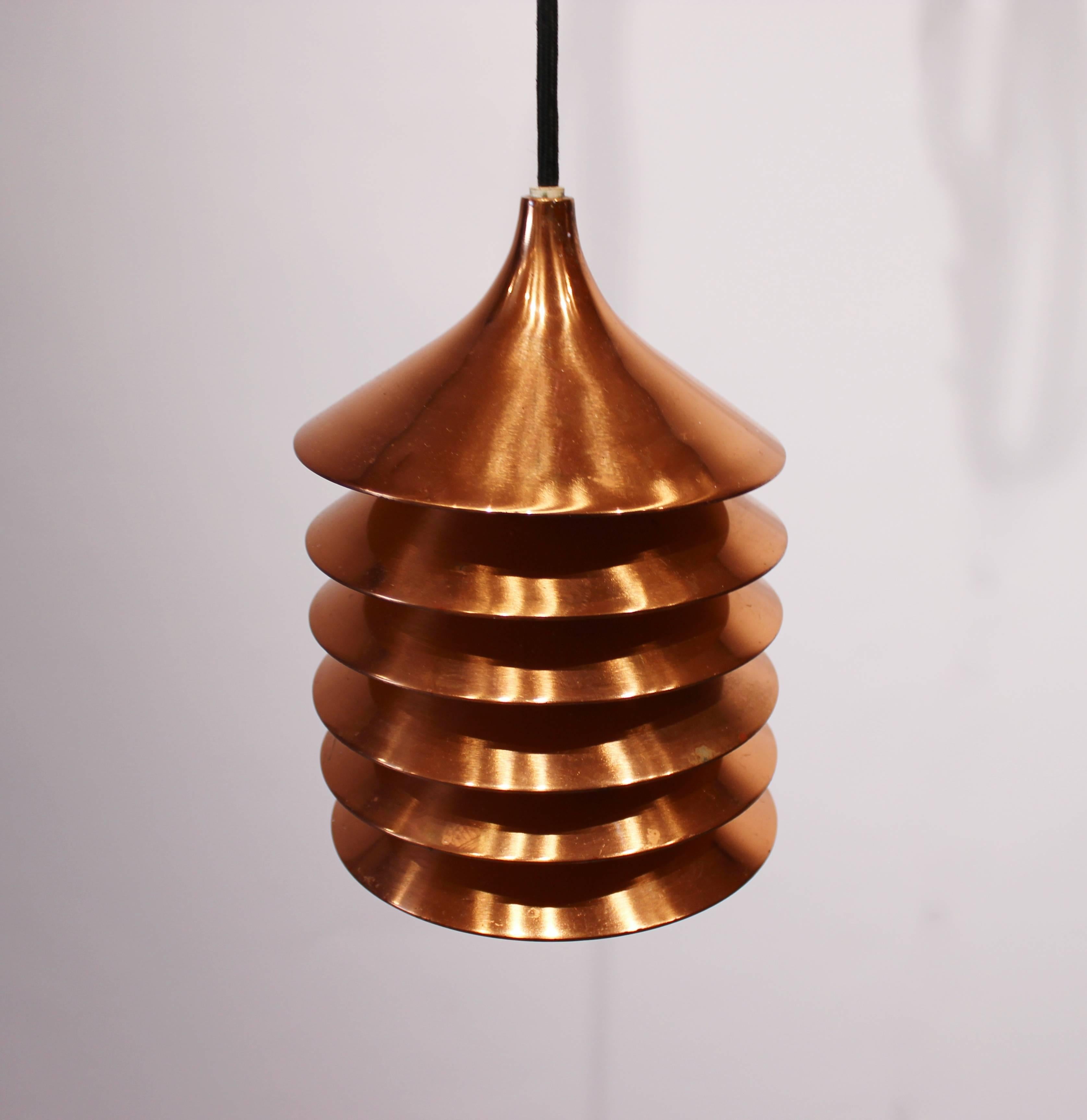 Scandinavian Modern Pair of Copper Pendants of Danish Design from the 1960s For Sale