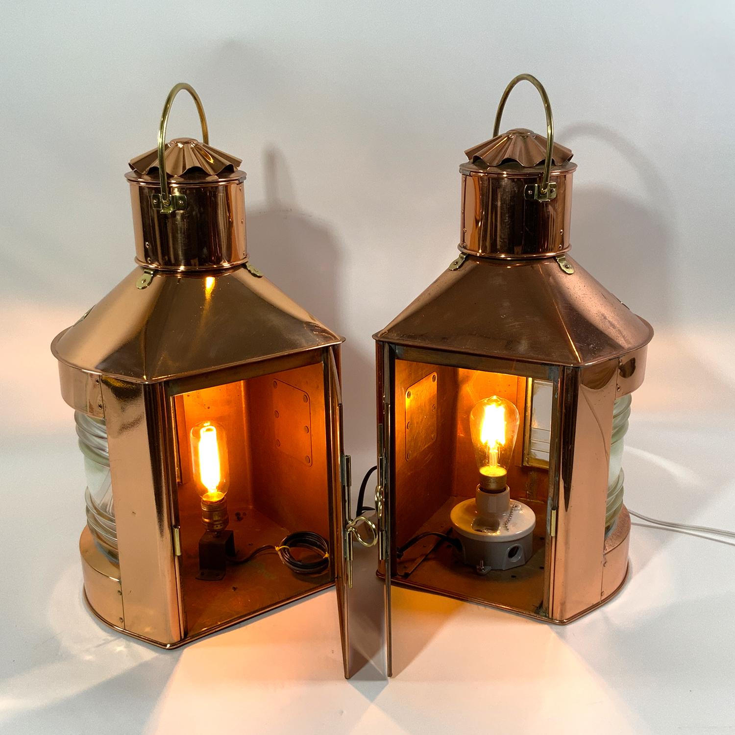 Pair of Copper Port and Starboard Ships Lanterns In Good Condition For Sale In Norwell, MA
