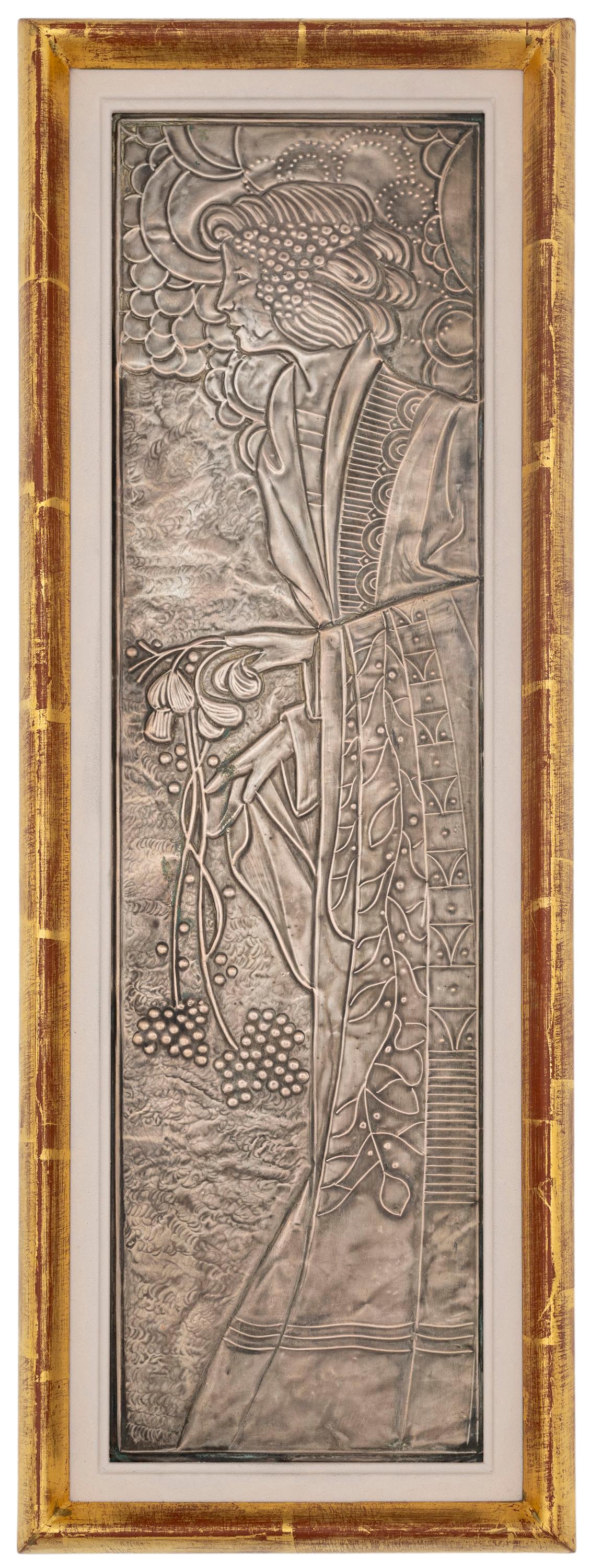 Reliefpaar, Dionysos und Demeter, Georg Klimt (1867 - 1931), patiniertes Kupfer, versilbert, um 1900

Georg Klimts exzellentes handwerkliches Können in der Metallbildhauerei wurde von seinen Zeitgenossen, allen voran von seinem älteren Bruder Gustav