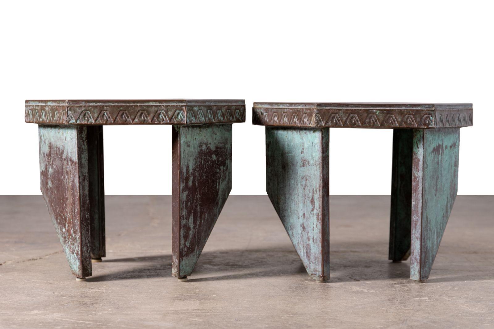 Americano Coppia di sgabelli/tavoli in rame di Frank Lloyd Wright, 1956 in vendita