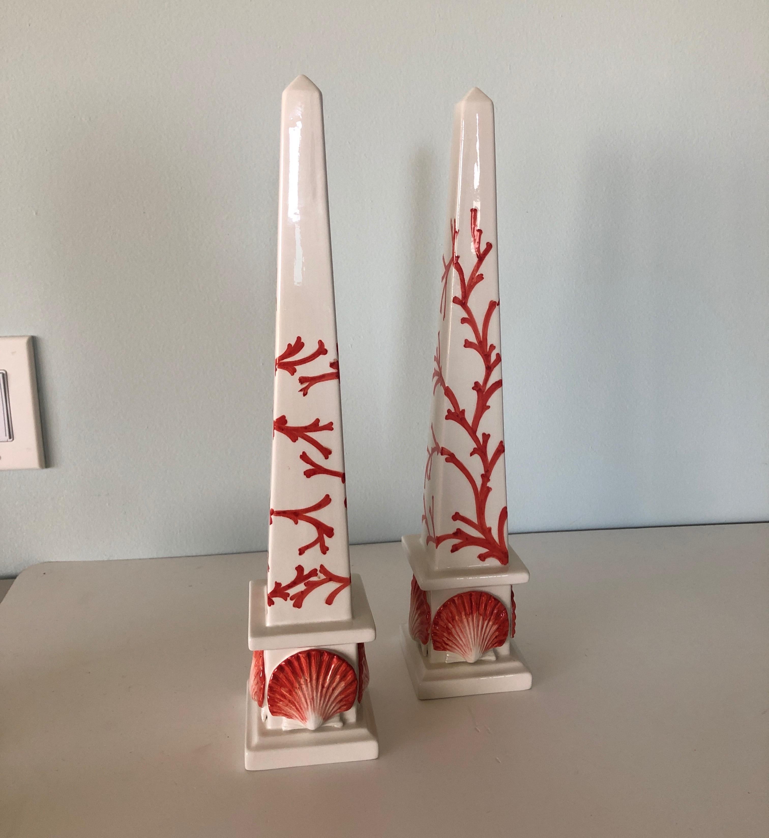 Pair of Coral orange and white decorative obelisks
Painted coral and seashell porcelain decorative obelisks.
Stamp made in Italy.
Chelsea House
Measures: 3.25