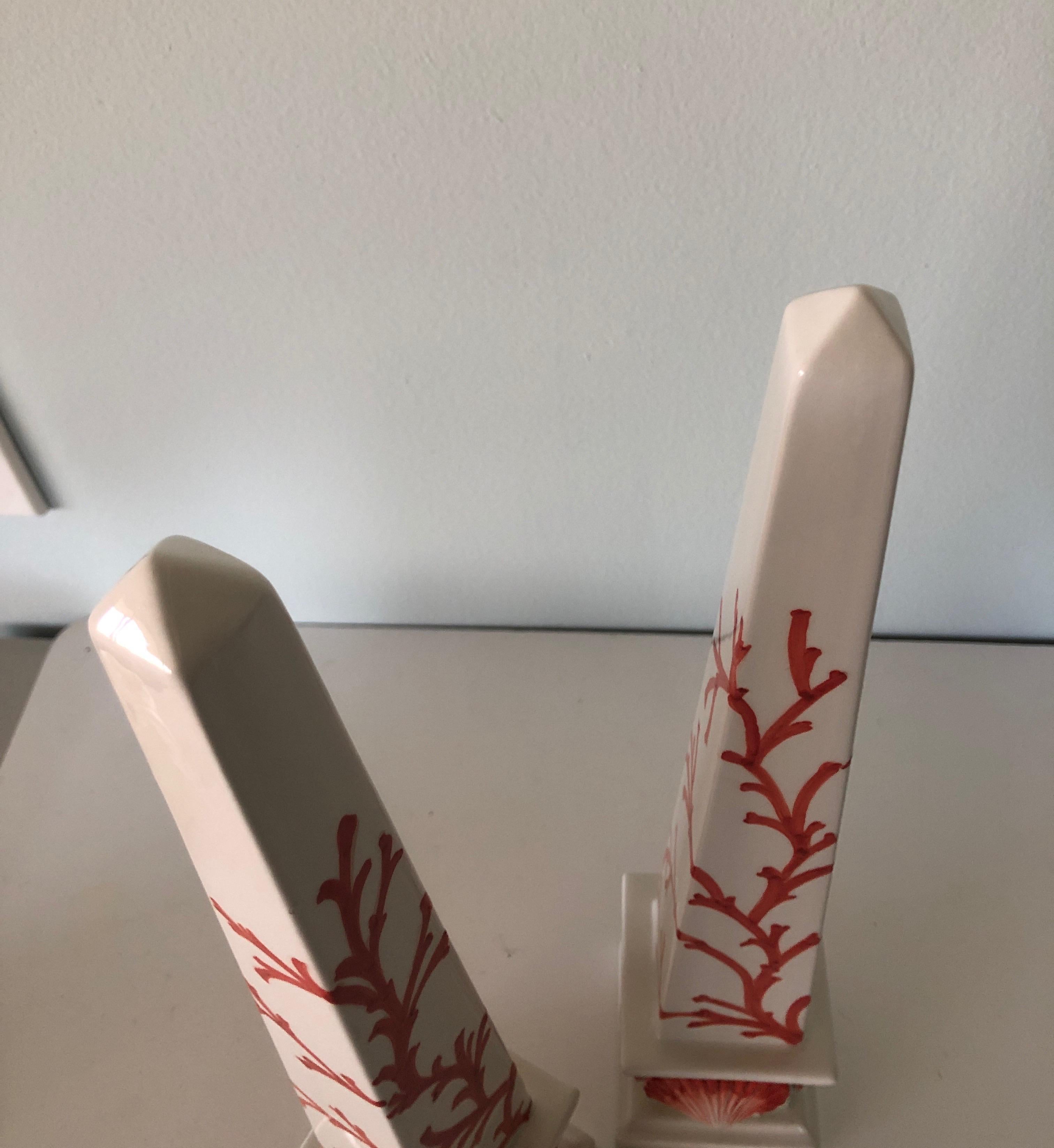 Pair of Coral Orange and White Decorative Obelisks In Good Condition In Oakland Park, FL