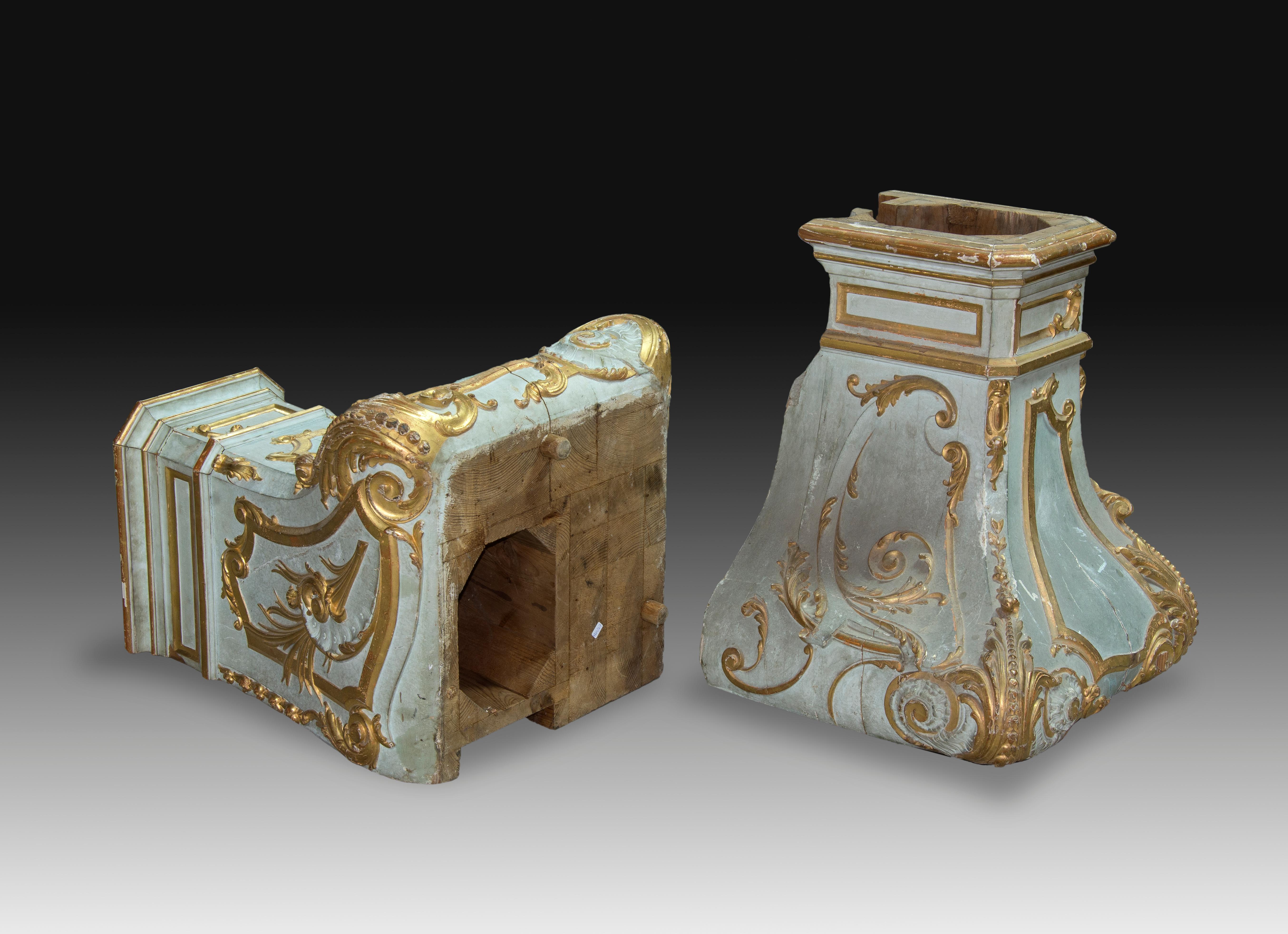 Rococo Revival Pair of Corbels, Polychromed and Gilded Pine Wood, France, 19th Century