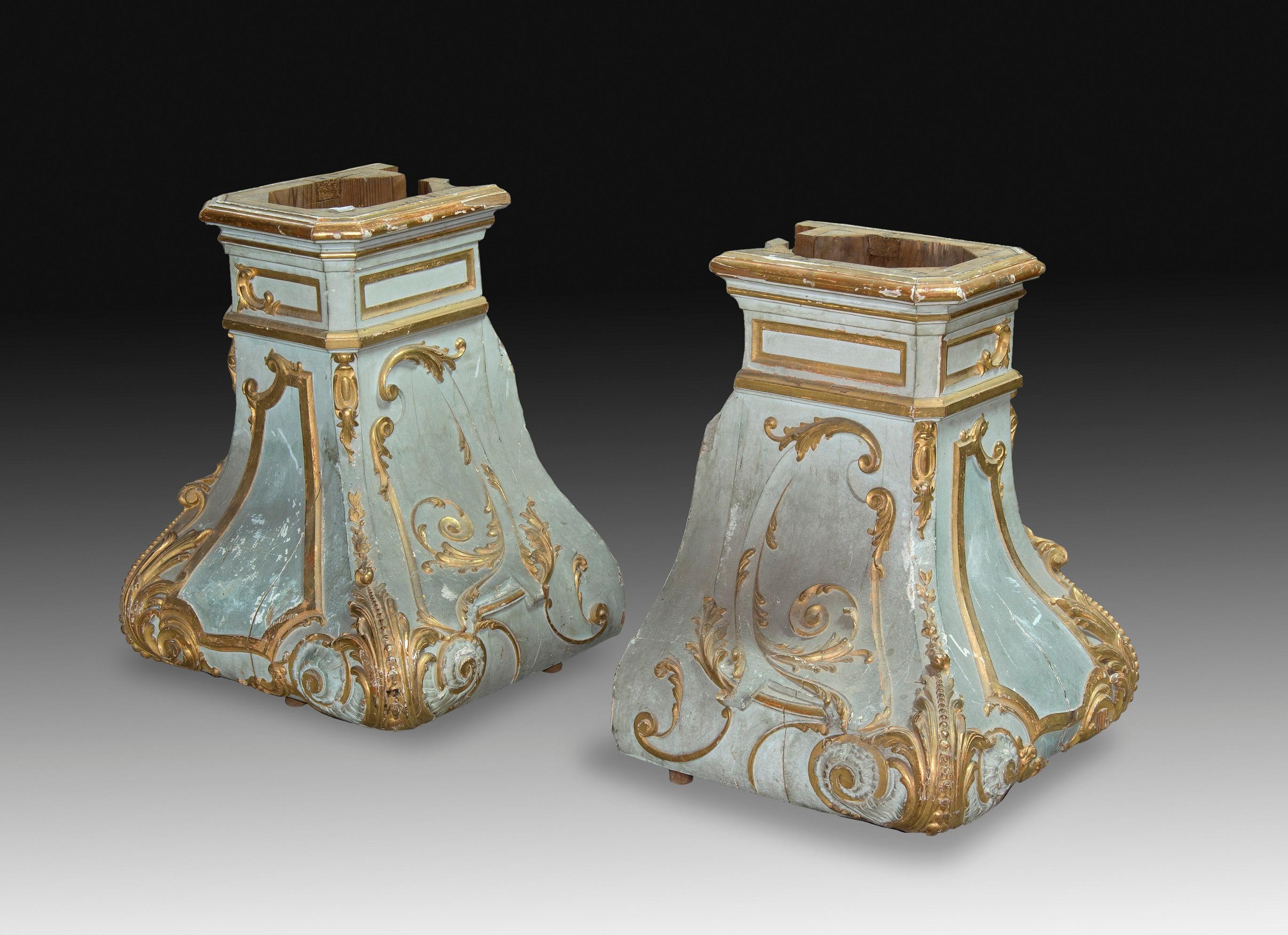 Pair of Corbels, Polychromed and Gilded Pine Wood, France, 19th Century 1