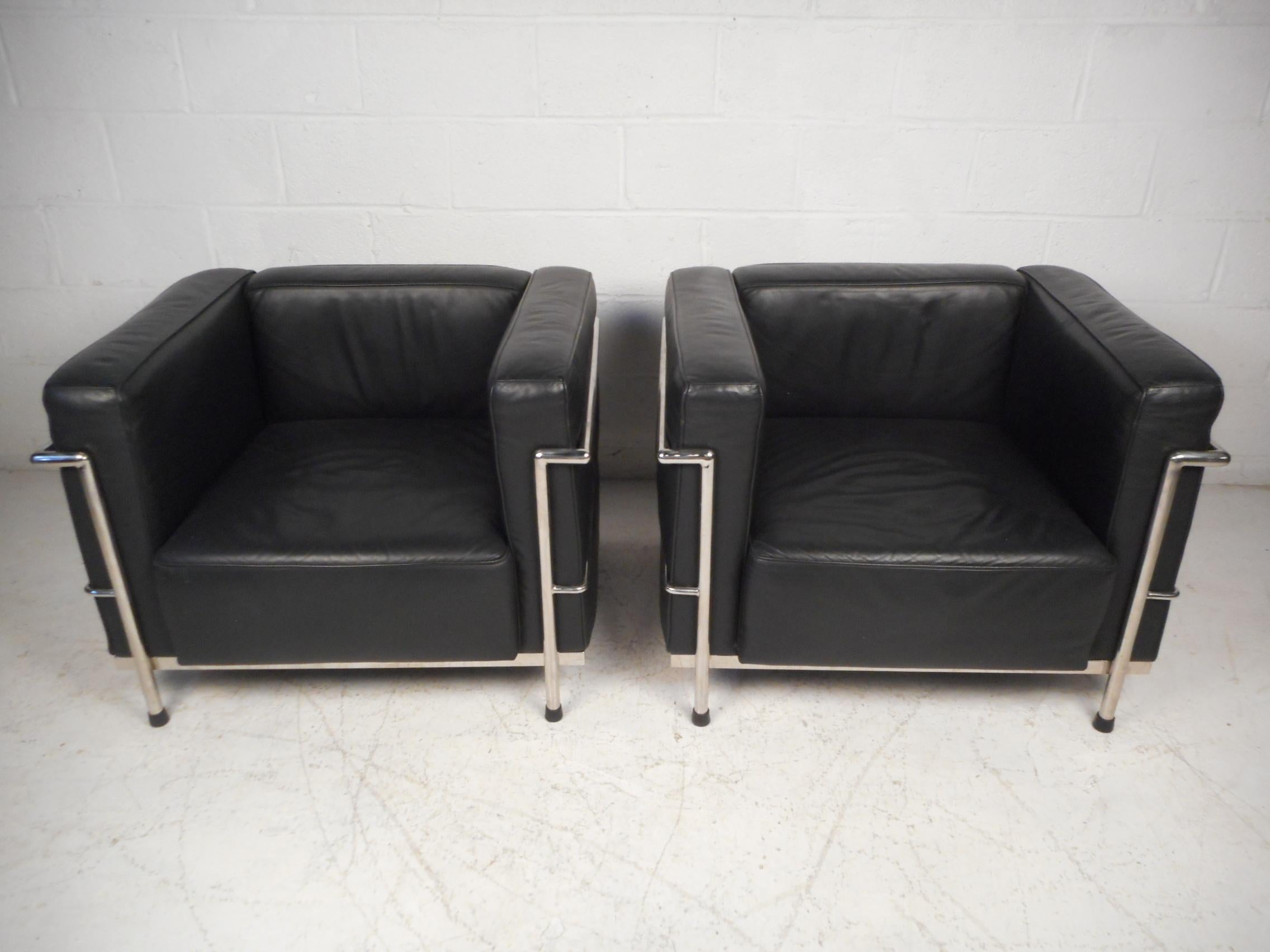 Mid-Century Modern Pair of Corbusier Lounge Chairs