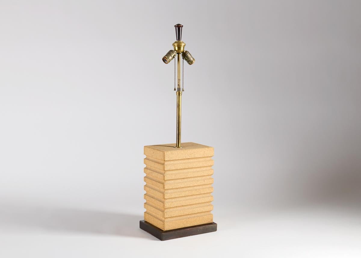 Pareja de lámparas de mesa de corcho, Paul Frankl, Estados Unidos, circa 1950 Moderno de mediados de siglo en venta