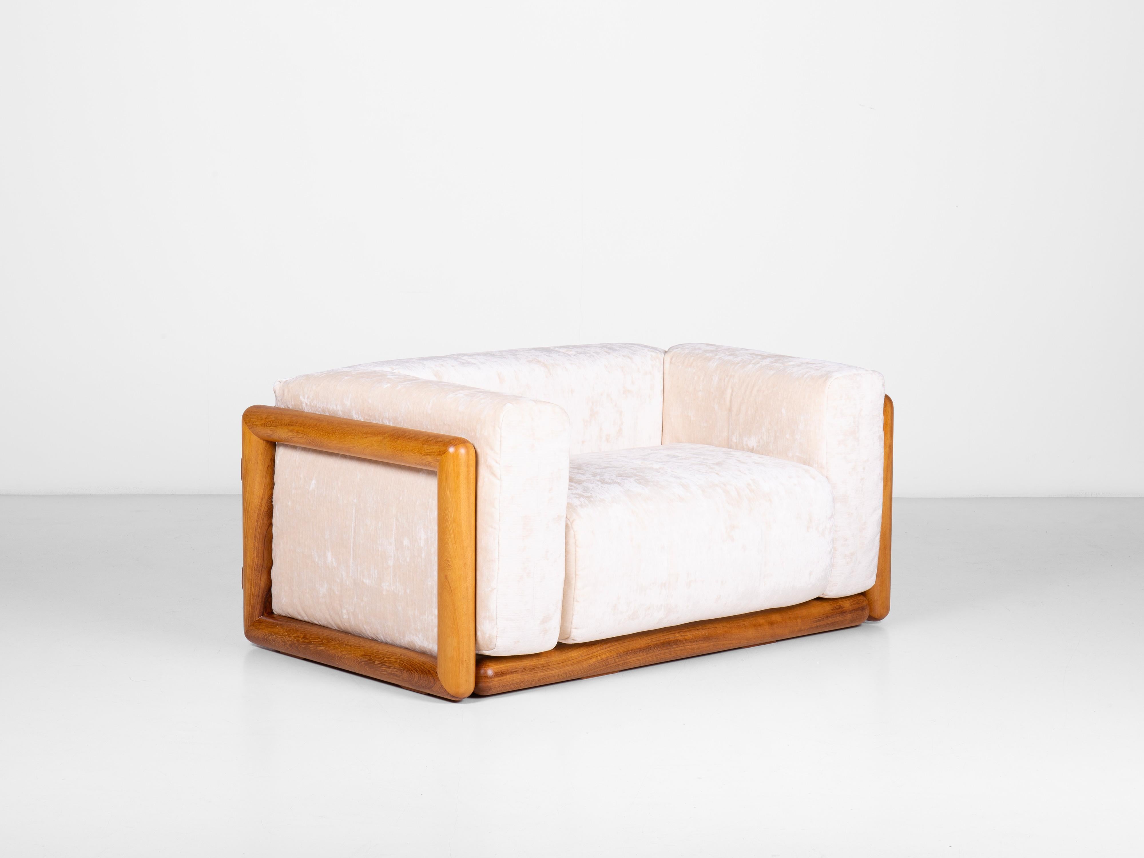 Mid-Century Modern Paire de fauteuils Cornaro 140 de Carlo Scarpa avec structure en bois de frêne, 1974 en vente
