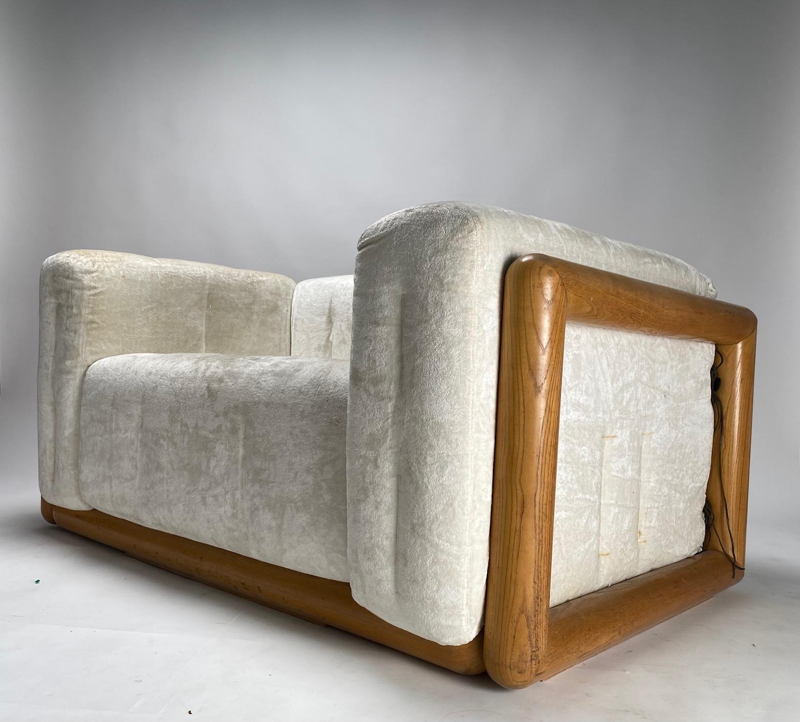 Mid-Century Modern Pair of Cornaro Armchairs by Carlo Scarpa for Gavina, 1973 ( light wood version) For Sale