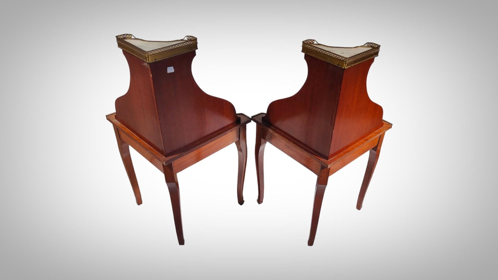 Late 19th Century Pair Of Corner Side Tables With Openwork Railing And Marble Top For Sale