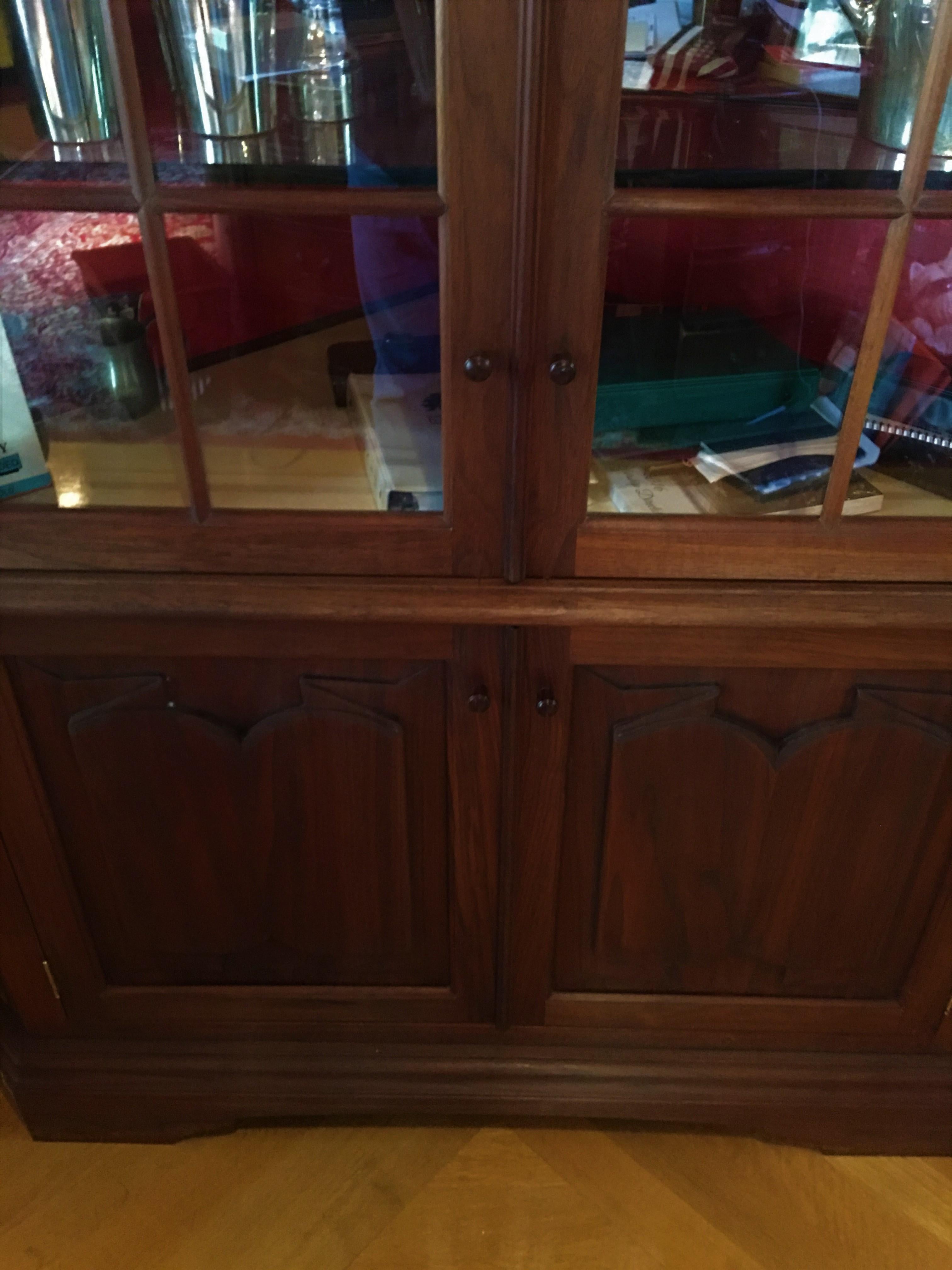 Pair of Corner Walnut Cabinets or Bookcases, Mid-20th Century 1