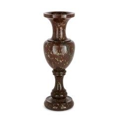 Pareja de jarrones minerales en forma de urna de serpentina de Cornualles