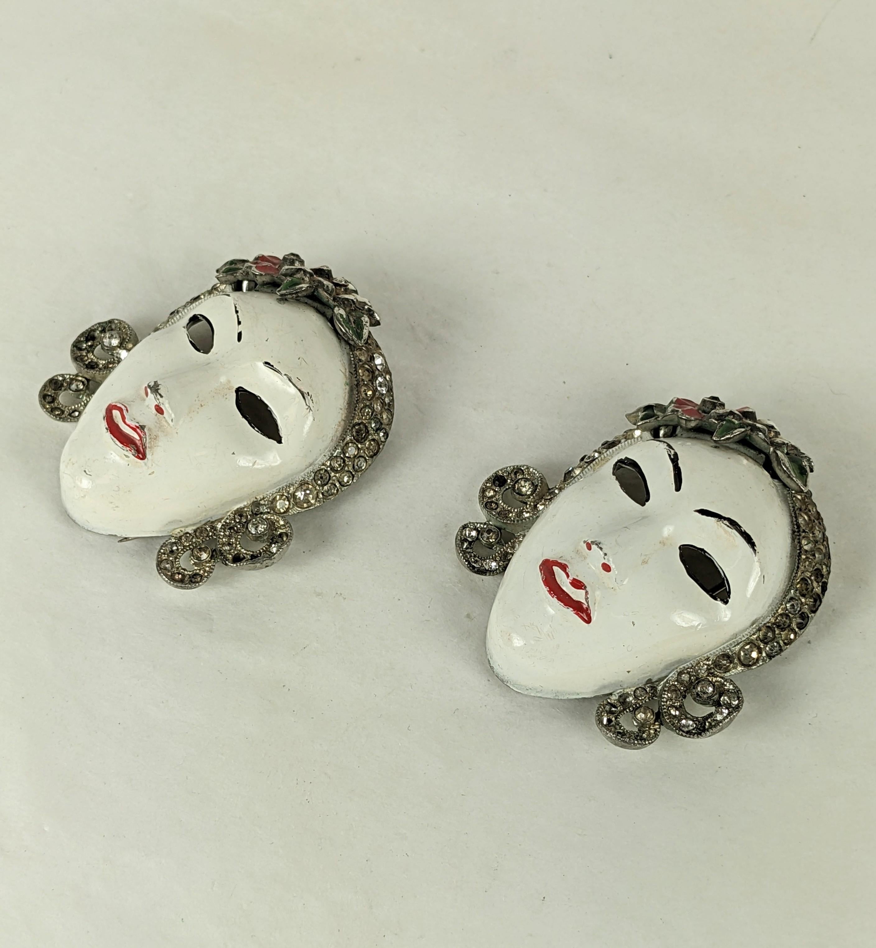Pair of Coro Art Deco Enamel Lady Clips In Good Condition For Sale In New York, NY