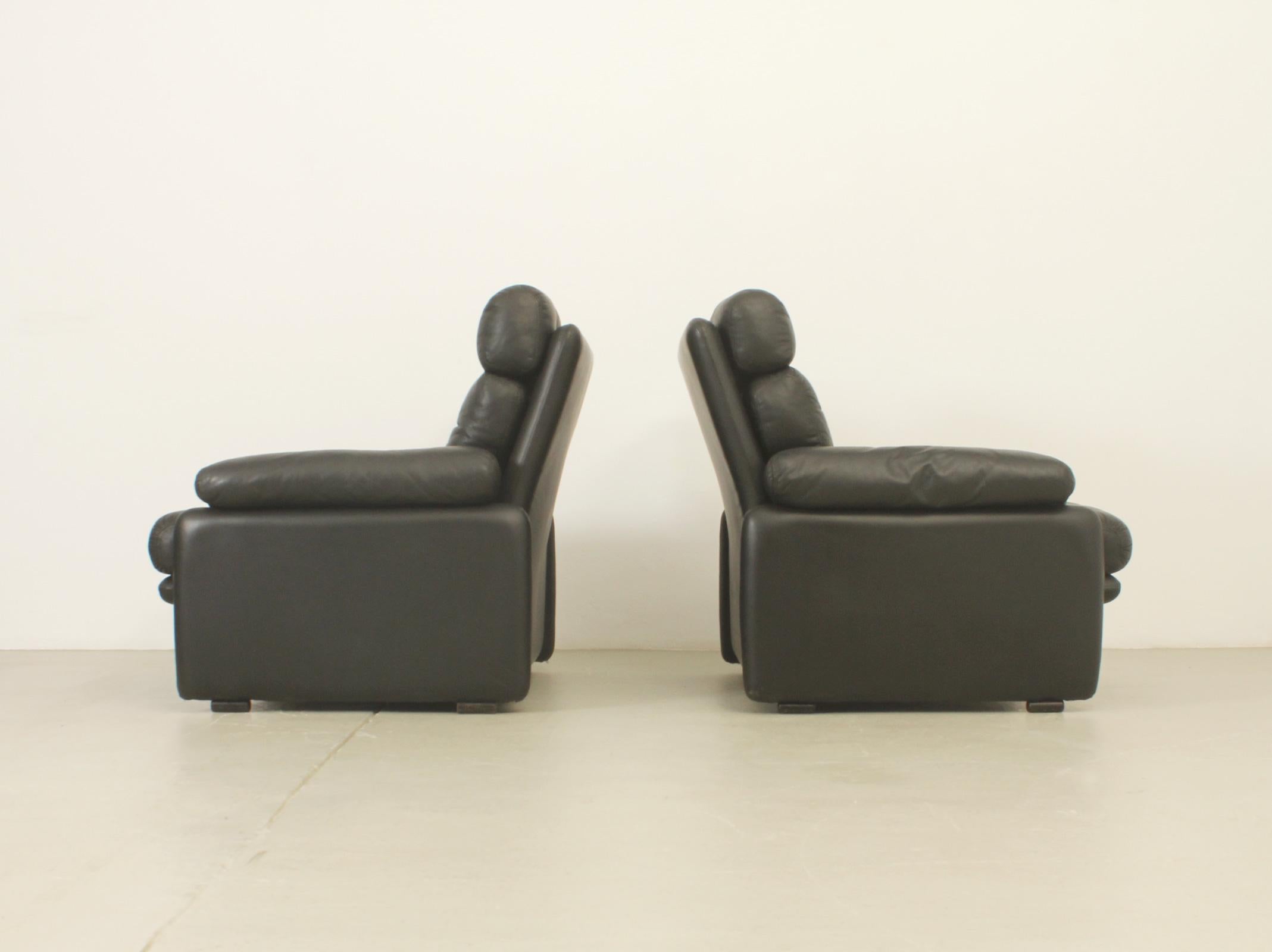 Pair of Coronado Armchairs by Tobia Scarpa for B&B, Italy For Sale 2