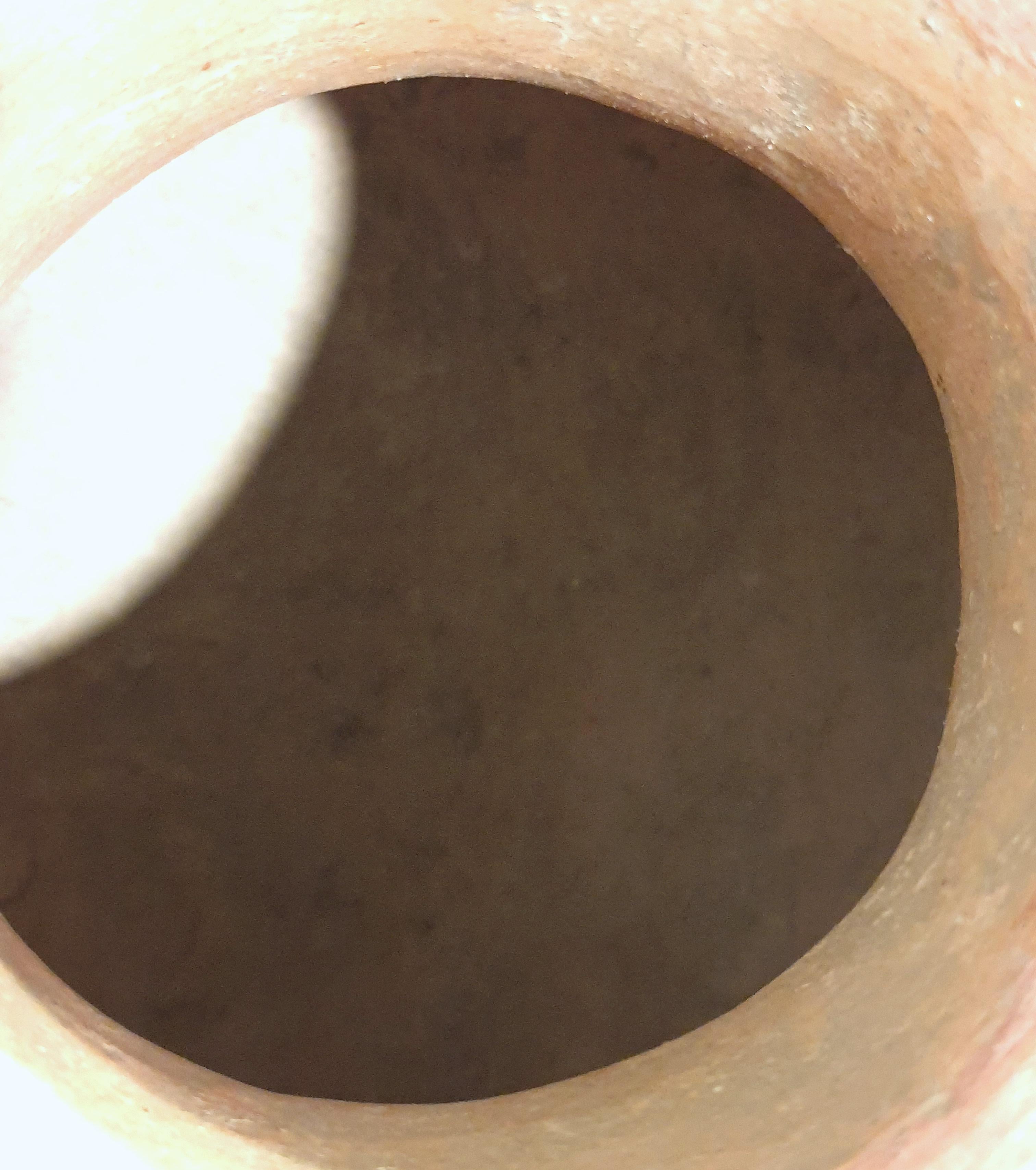 Coppia di ciotole ovoidali in terracotta del Costa Rica in vendita 3