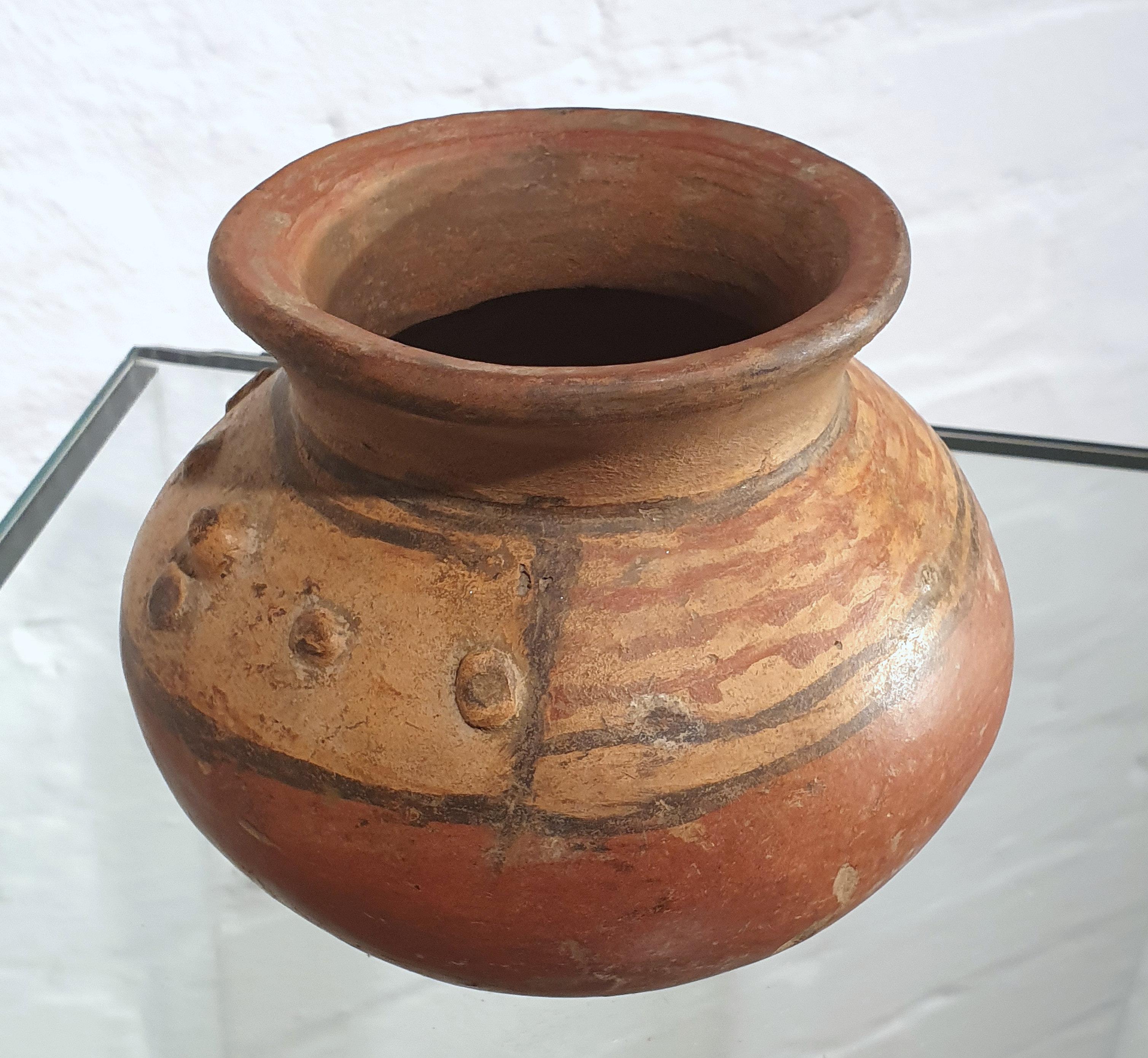 18th Century and Earlier Pair of Costa Rican Terracotta Ovoid Bowls For Sale
