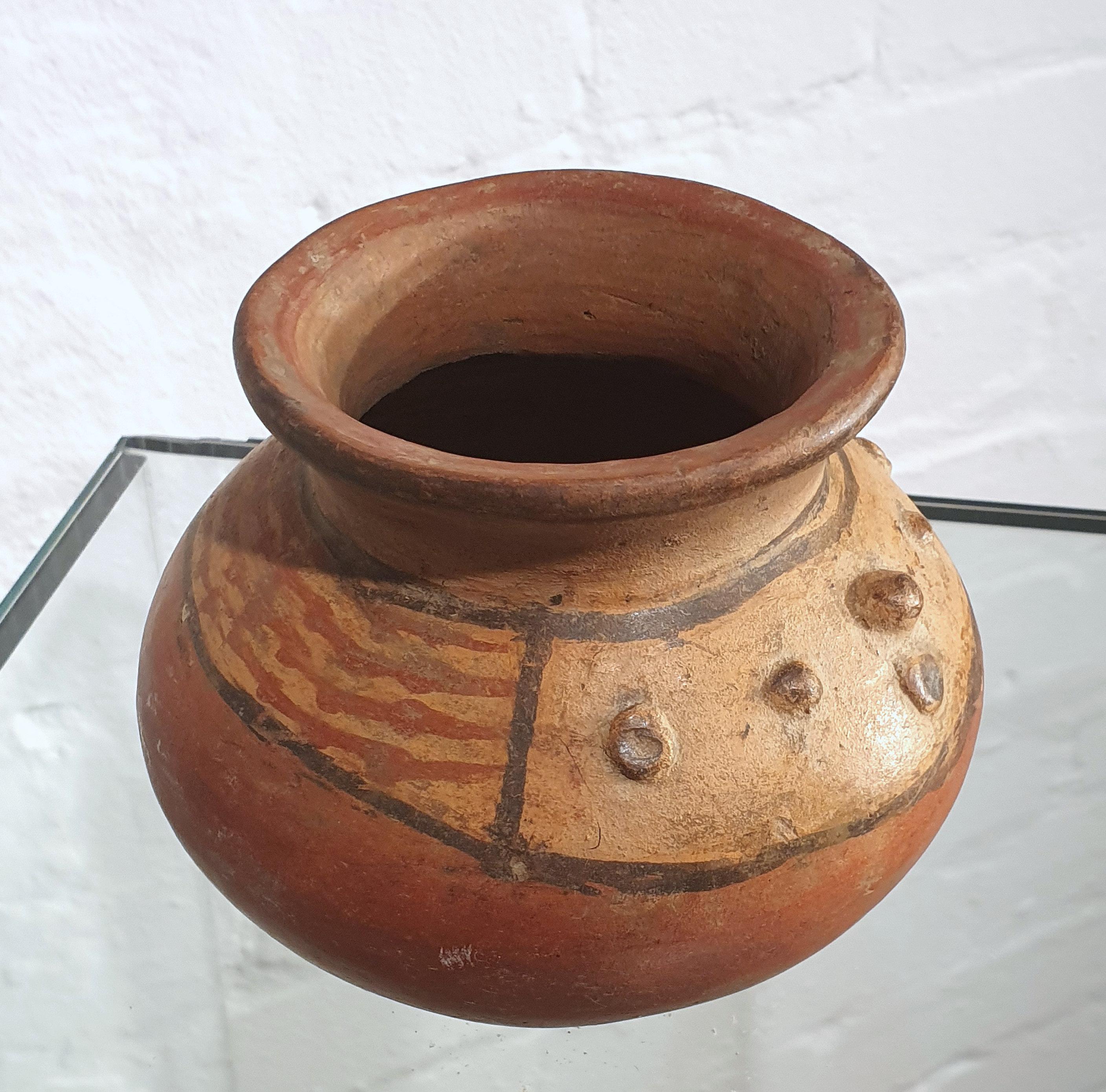 Clay Pair of Costa Rican Terracotta Ovoid Bowls For Sale
