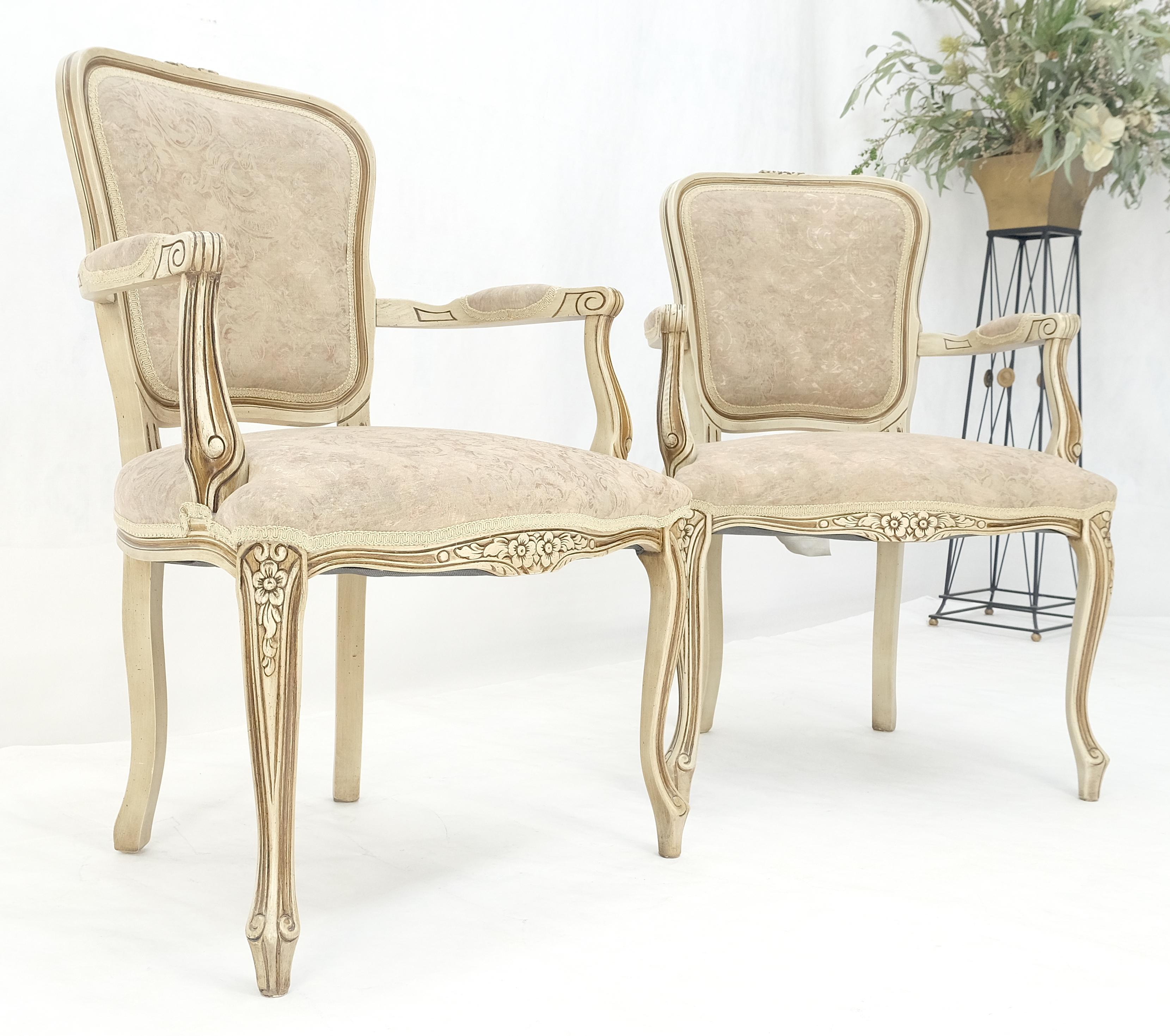 Paire de fauteuils d'appoint de style rustique français, beige, pour le feu MINT en vente 4