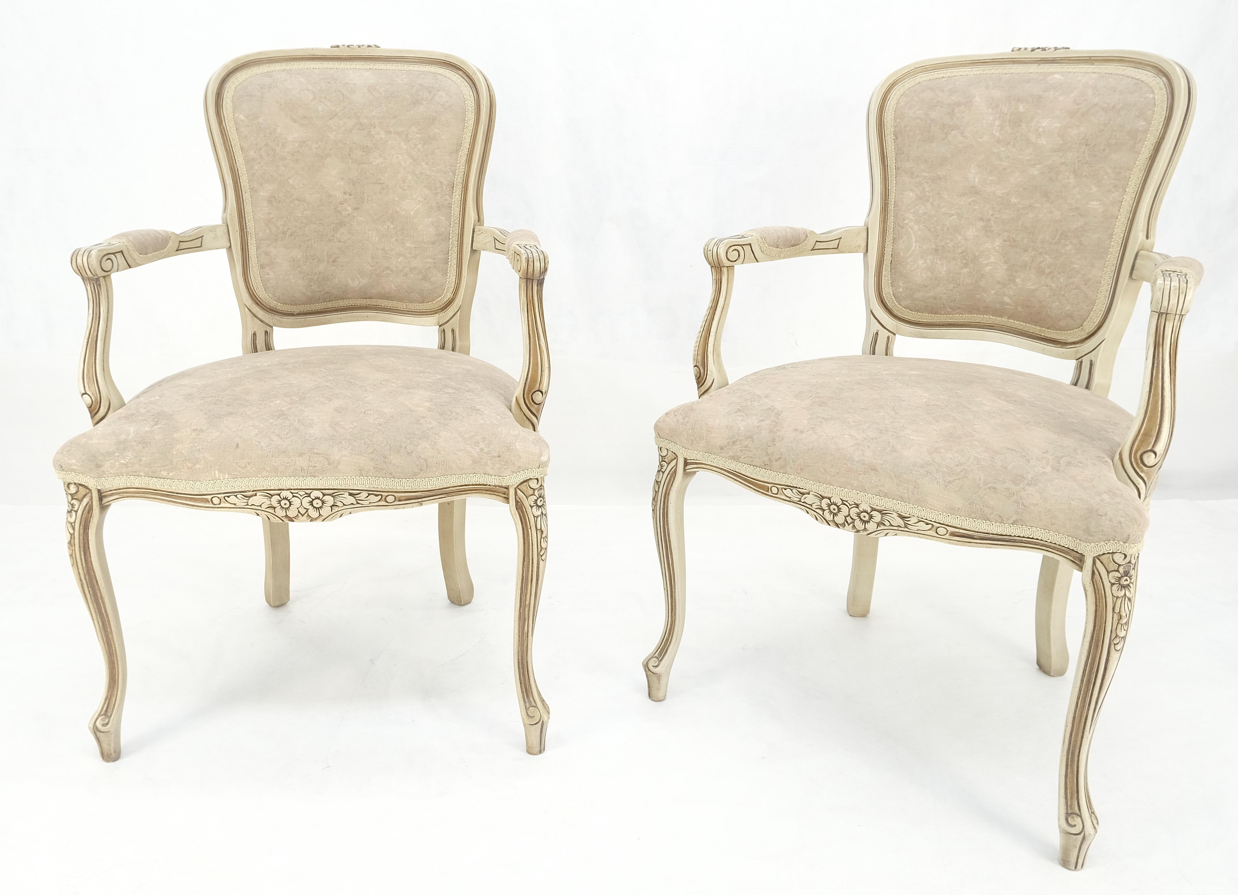 Américain Paire de fauteuils d'appoint de style rustique français, beige, pour le feu MINT en vente
