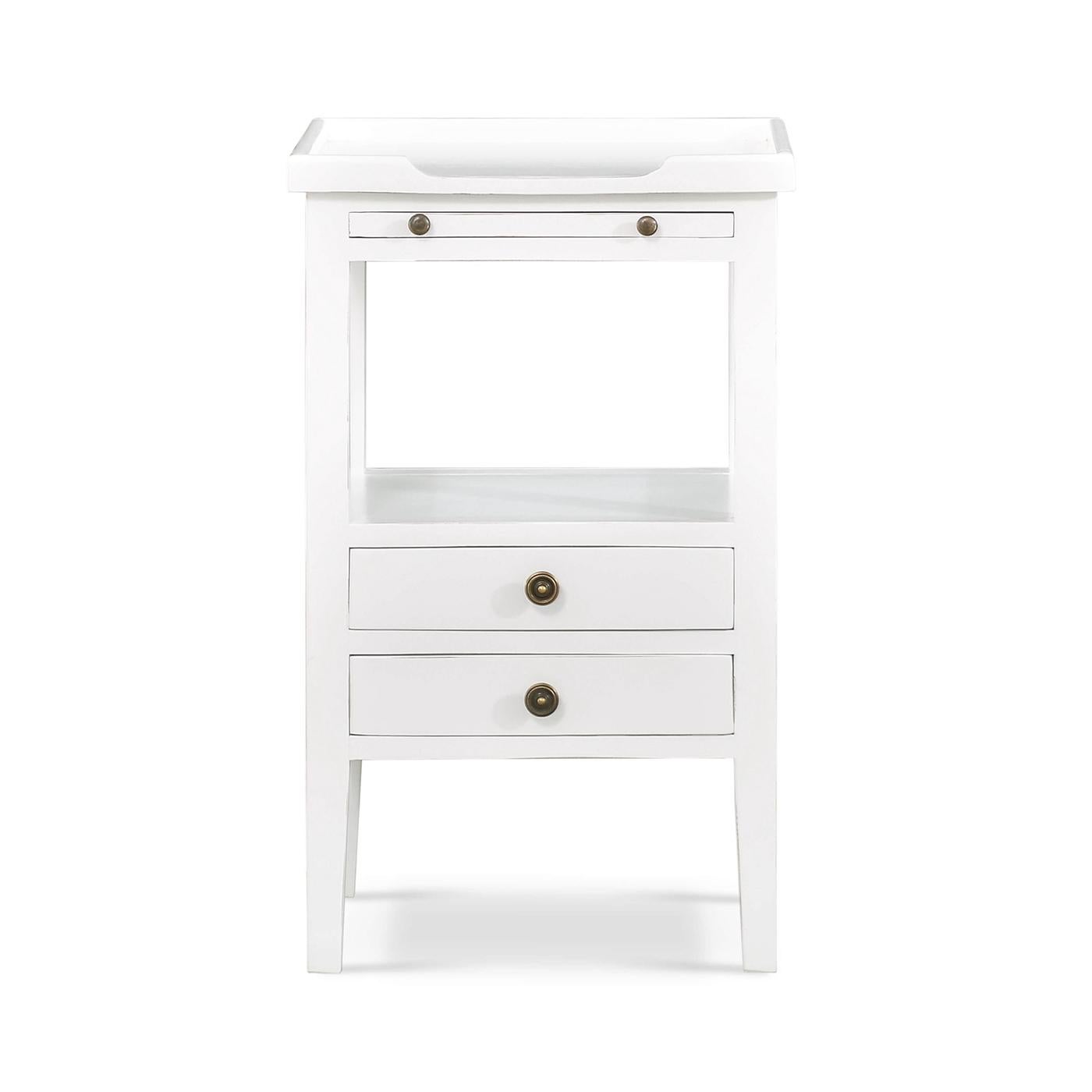Indonésien Paire de tables d'appoint de style campagnard blanc en vente