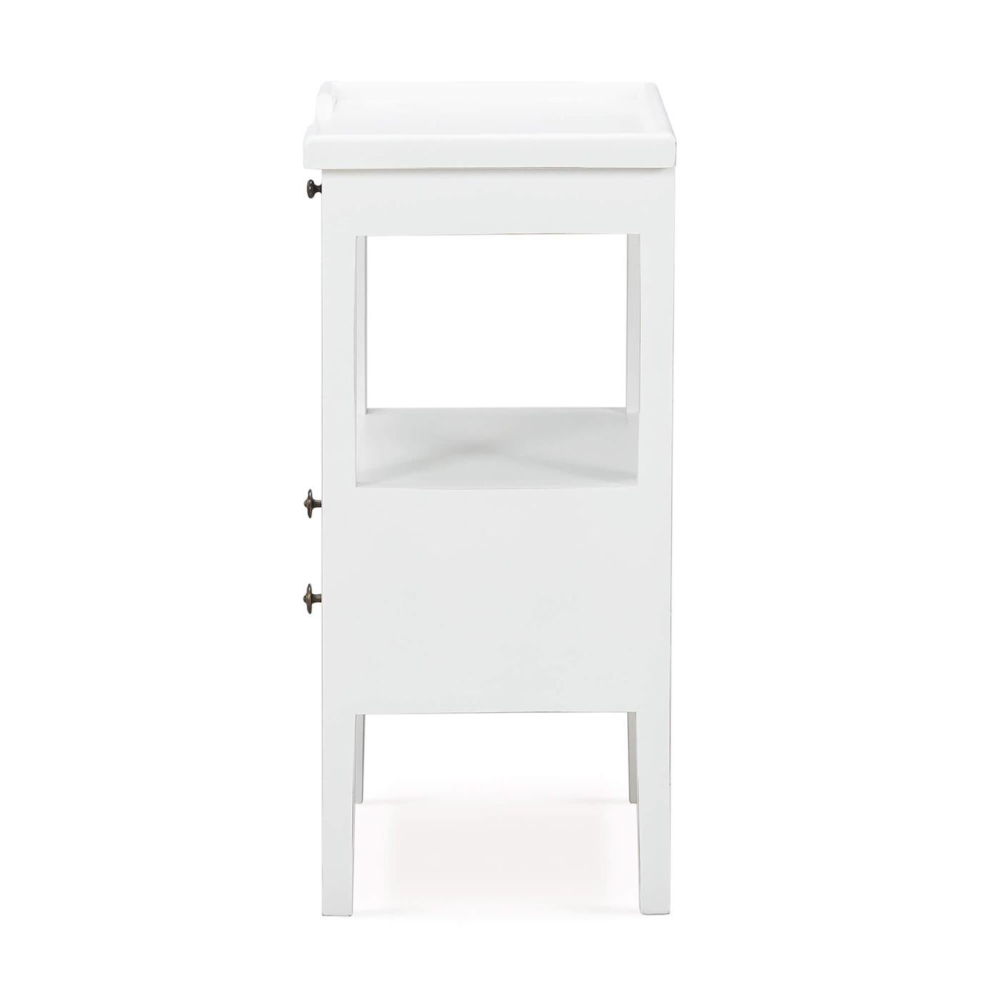 Paire de tables d'appoint de style campagnard blanc Neuf - En vente à Westwood, NJ