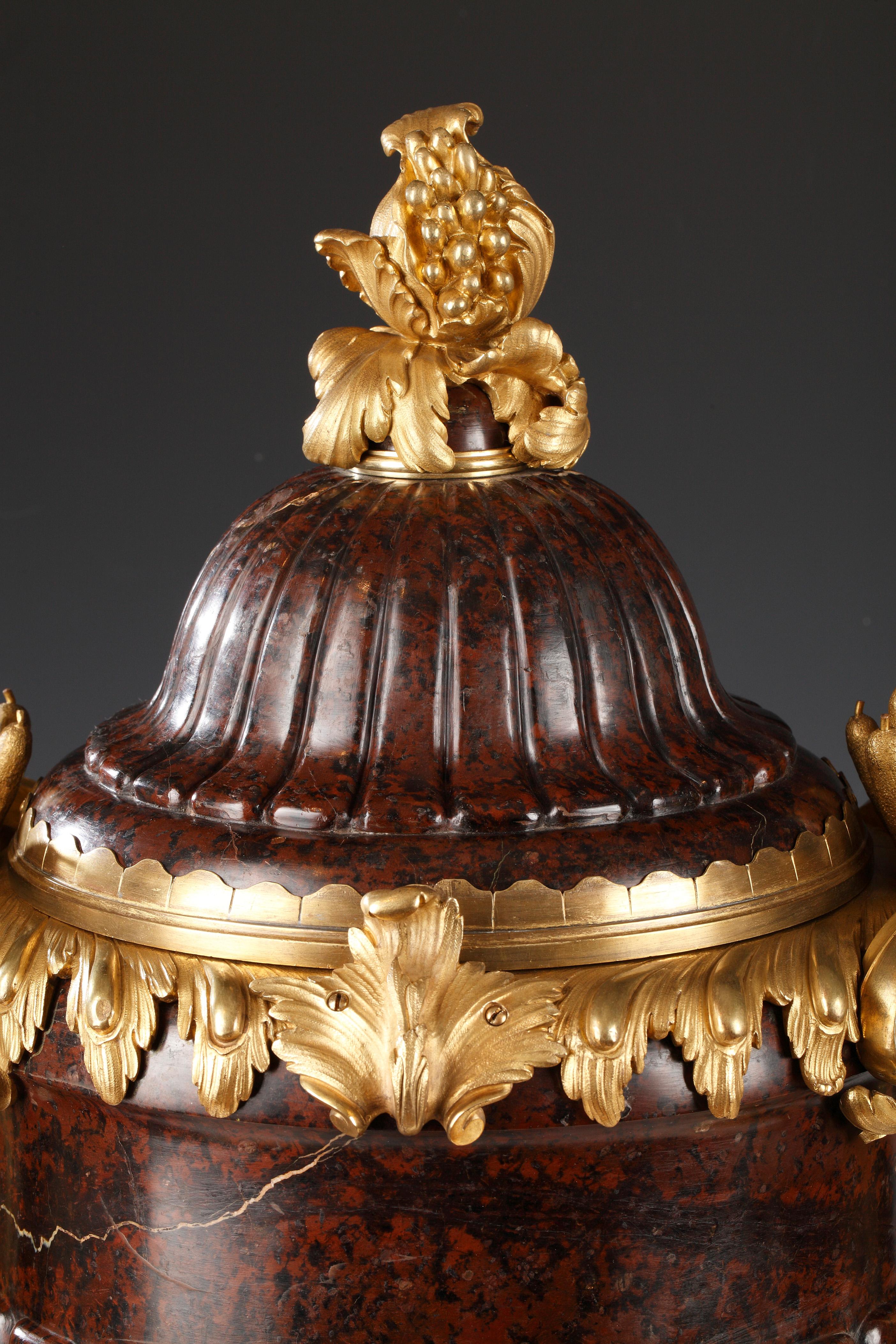 Fin du XIXe siècle Paire de vases couverts attribués à la Maison Lexcellent, France, vers 1890 en vente