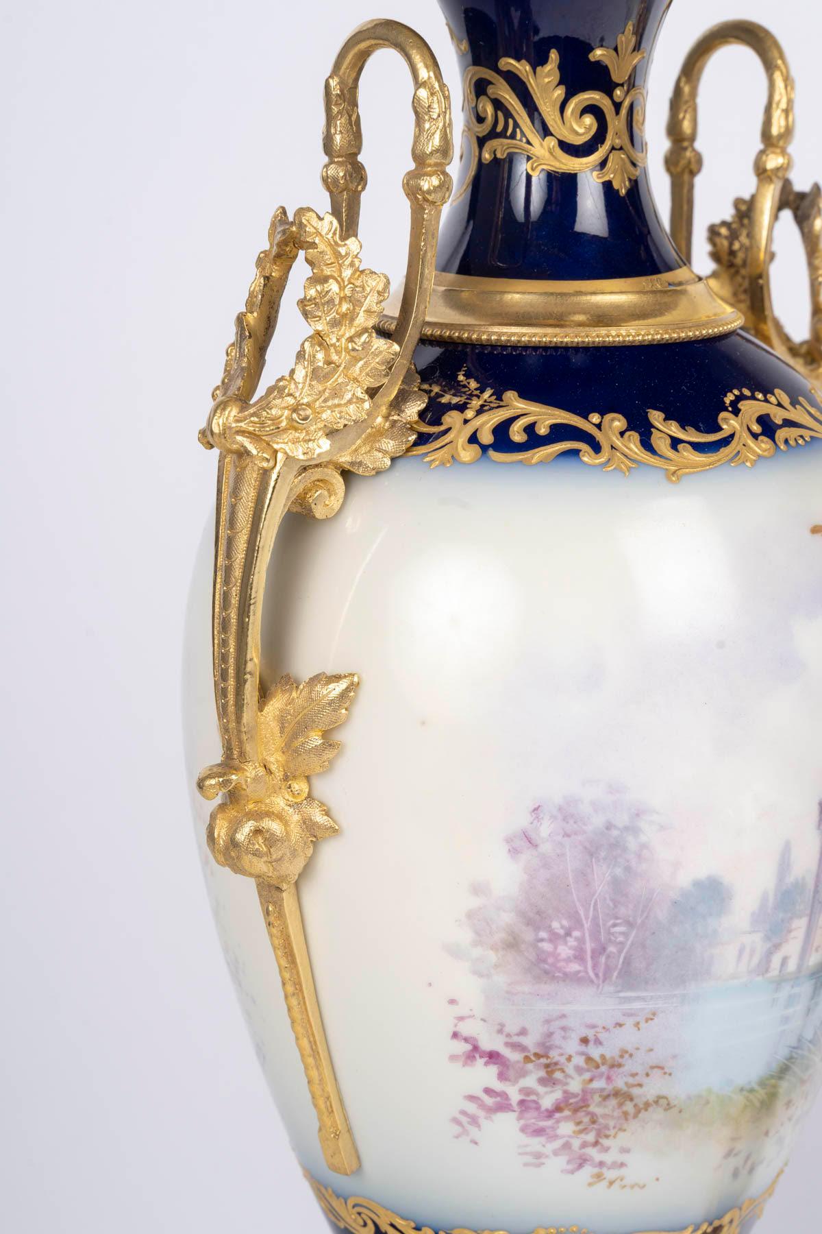 Pair of Covered Vases in Sèvres Porcelain, Napoleon III Period, 19th Century. For Sale 7