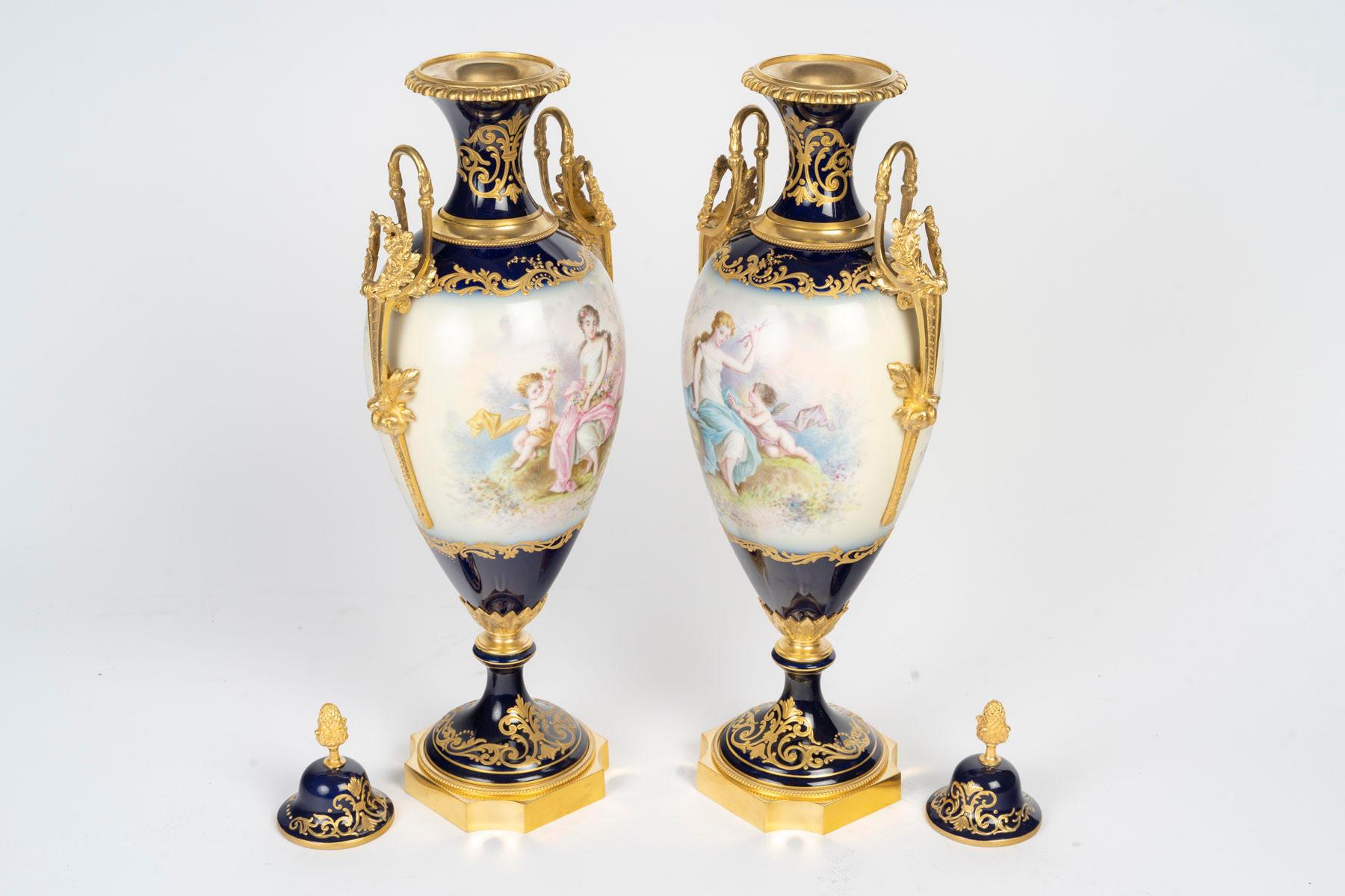 Pair of Covered Vases in Sèvres Porcelain, Napoleon III Period, 19th Century. For Sale 2