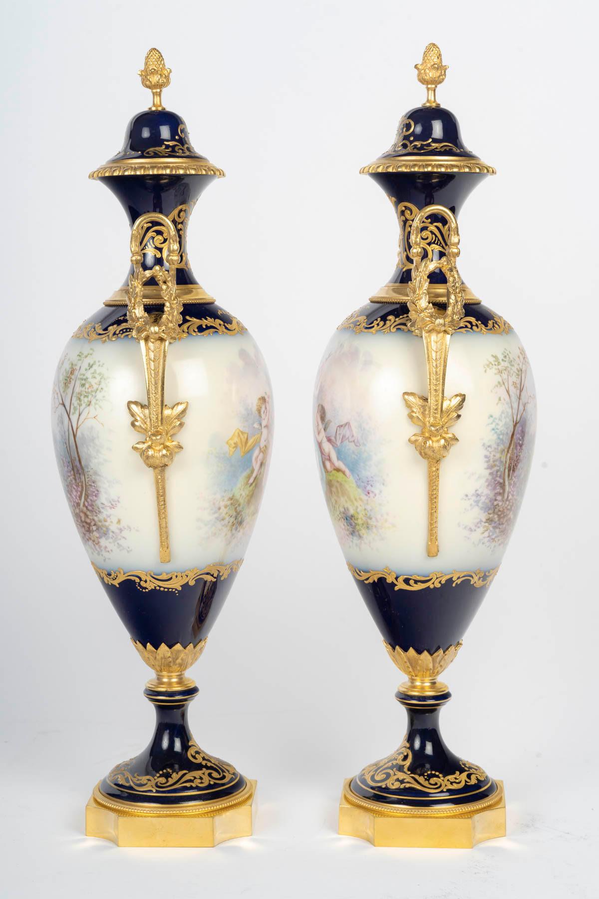 Pair of Covered Vases in Sèvres Porcelain, Napoleon III Period, 19th Century. For Sale 3