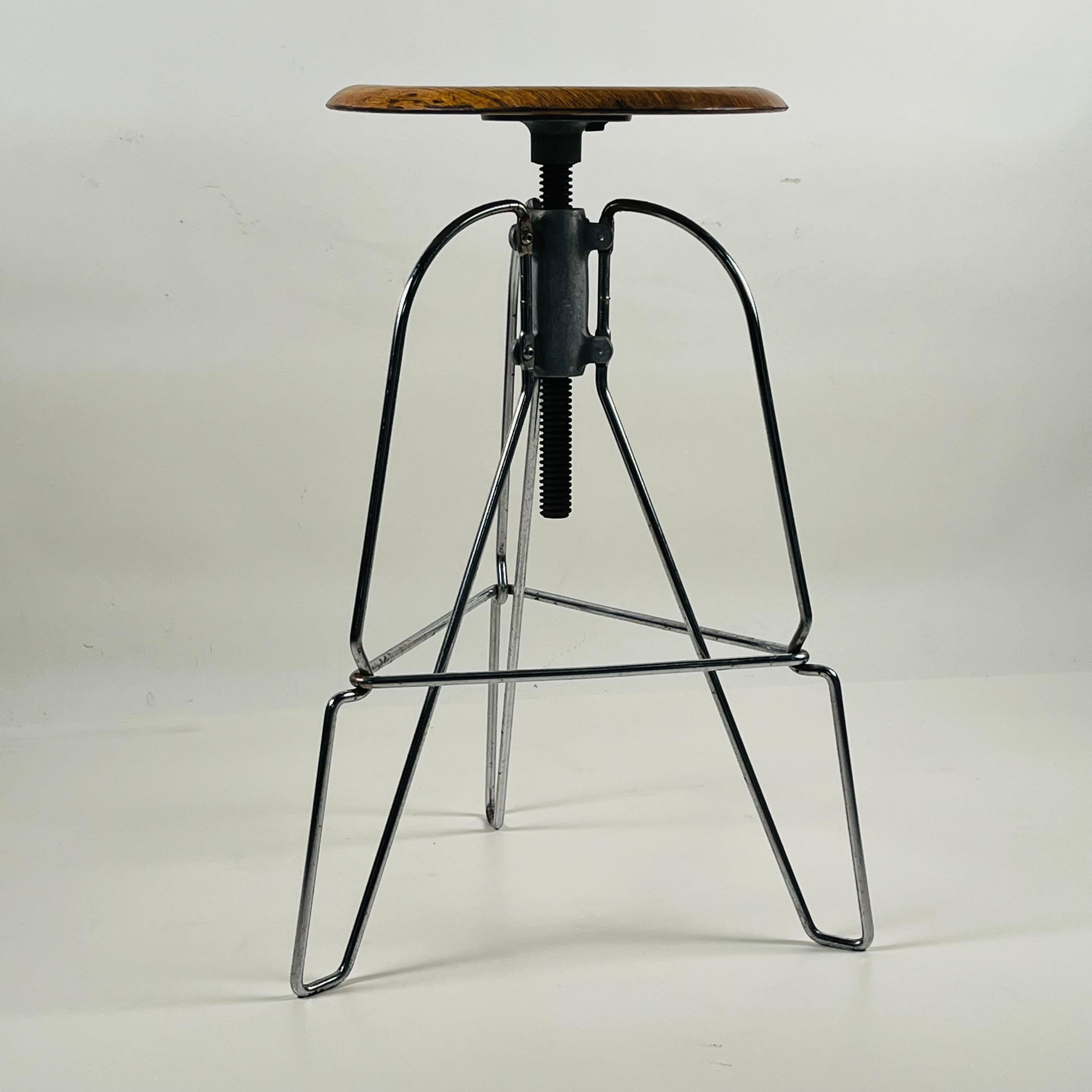 Pair of Covey Model Six Stools  In Good Condition For Sale In Los Angeles, CA