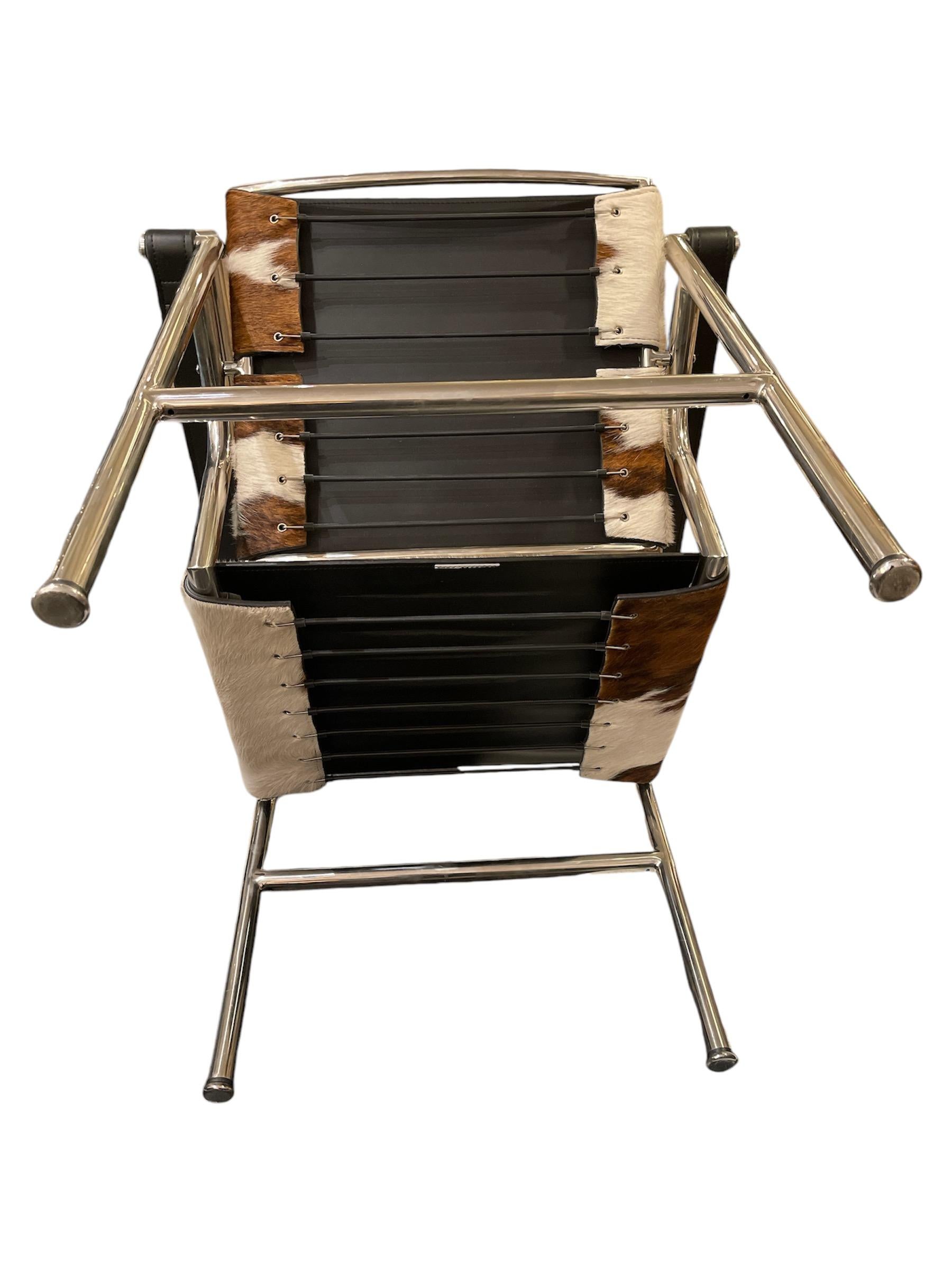 Cowhide Pair Of Cow Hide Armchair With Tilting Back By Le Corbusier